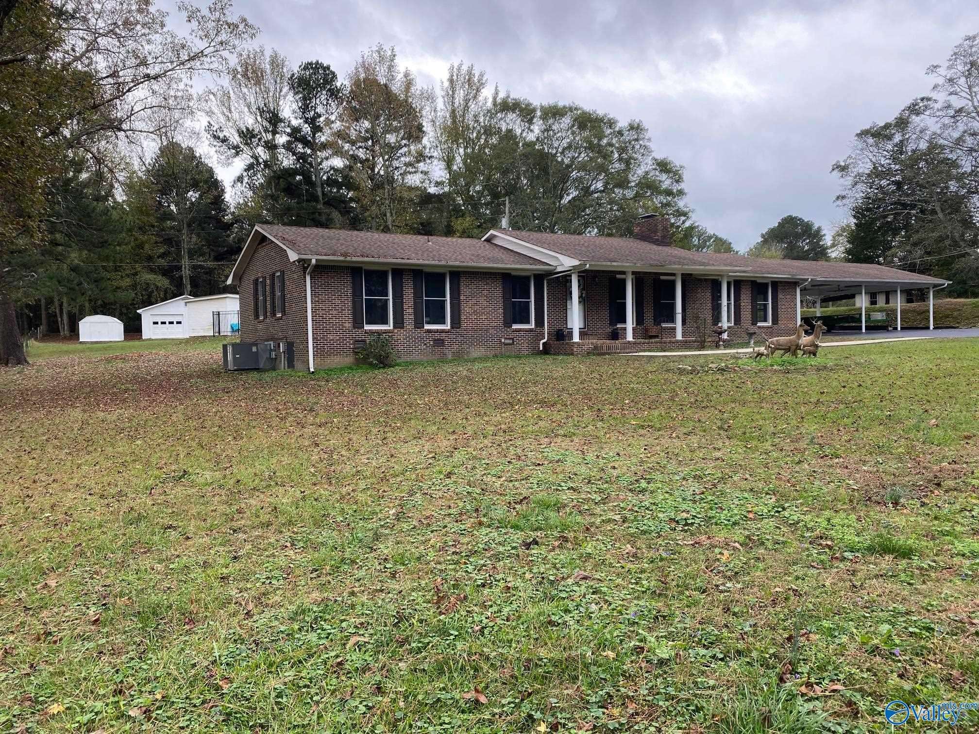 Decatur, AL 35603,5736 Old Moulton Road