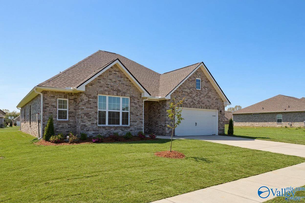Toney, AL 35773,216 White Horse Way