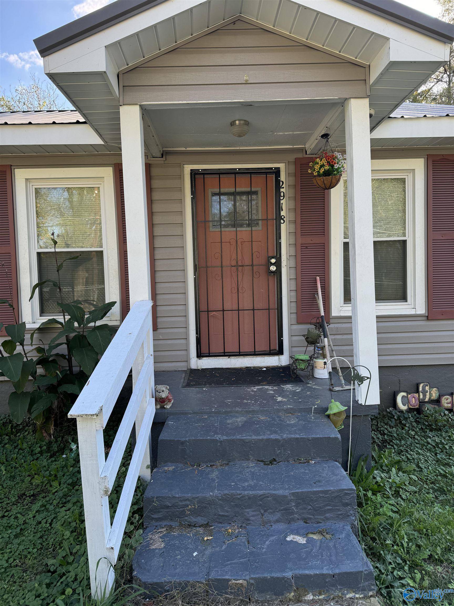 Gadsden, AL 35904,2918 Hickory Street