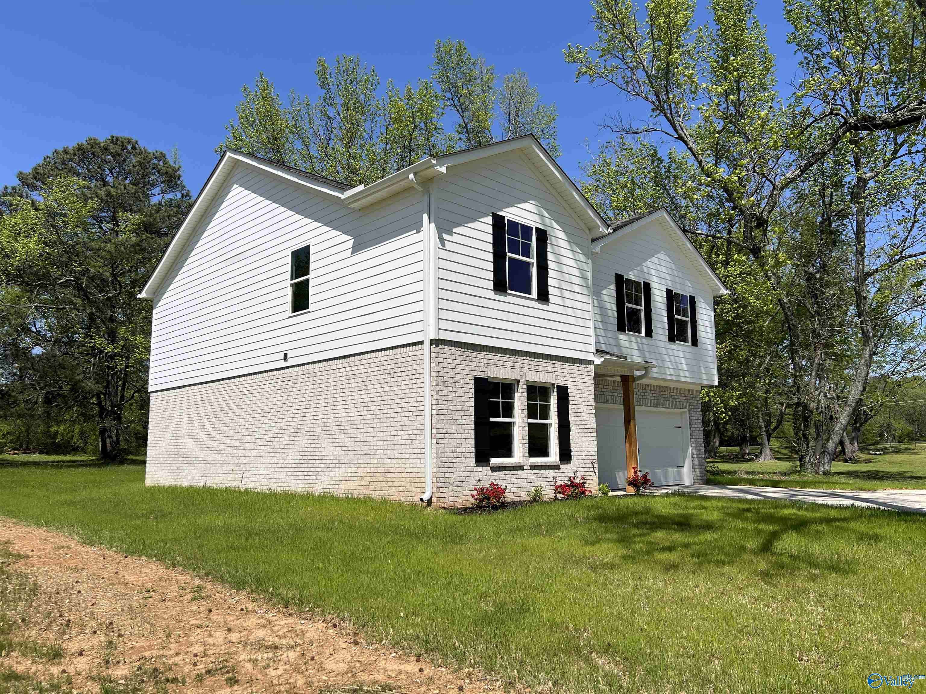 Athens, AL 35611,1112 Hine Street