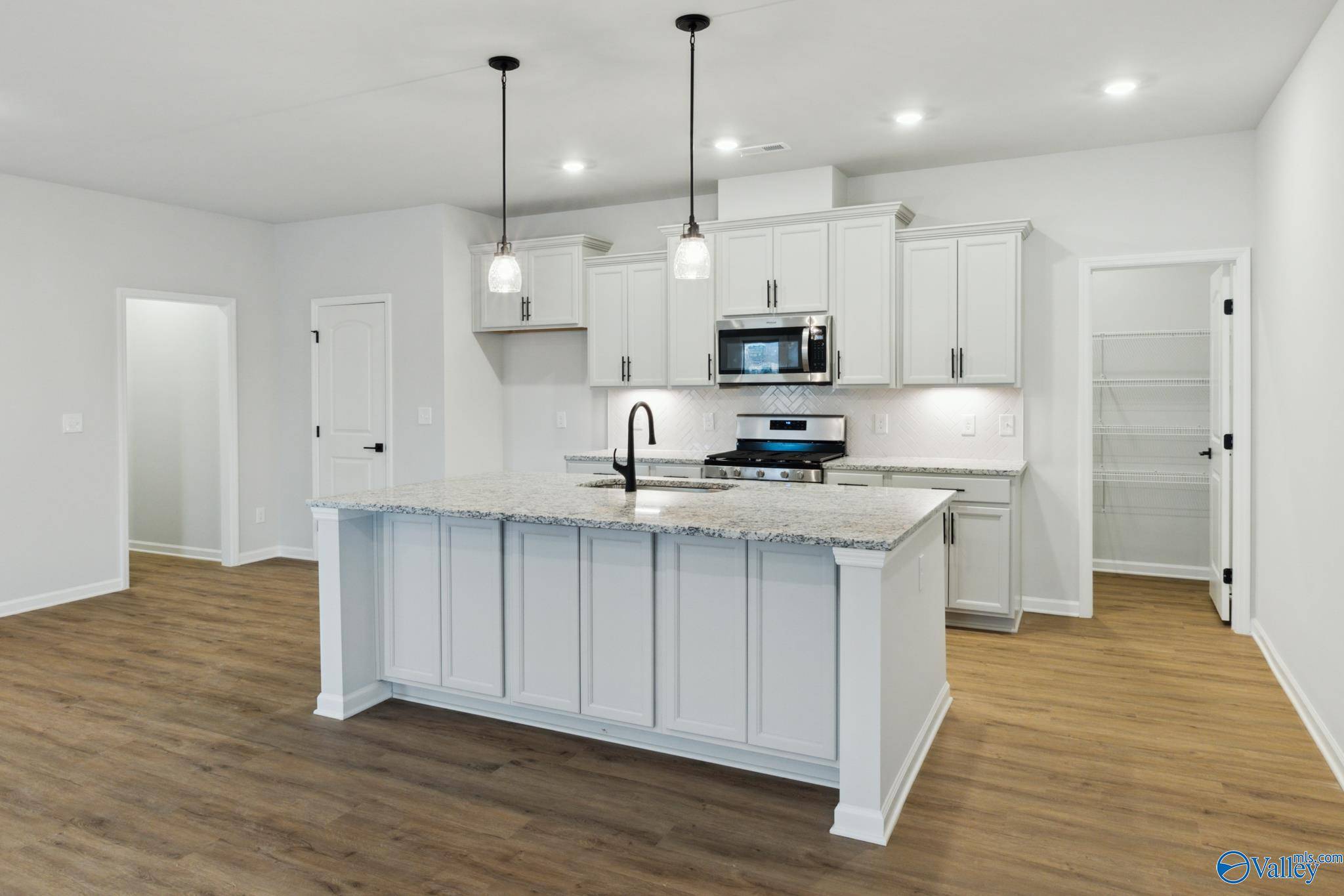 New Market, AL 35761,182 Saddle Street