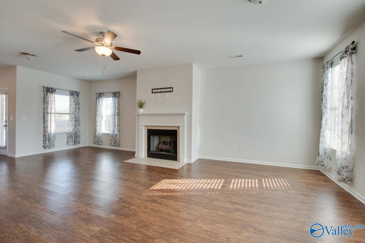 Owens Cross Roads, AL 35763,7457 Chaco Street