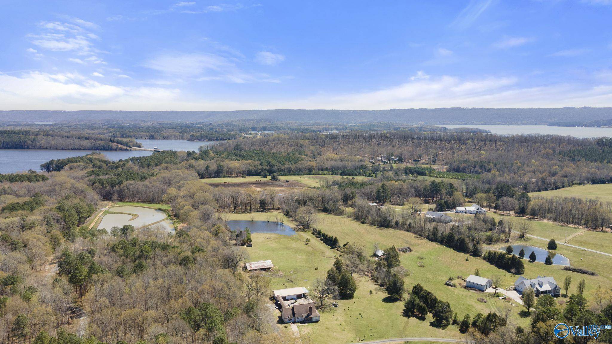 Scottsboro, AL 35769,H 900 County Road 114