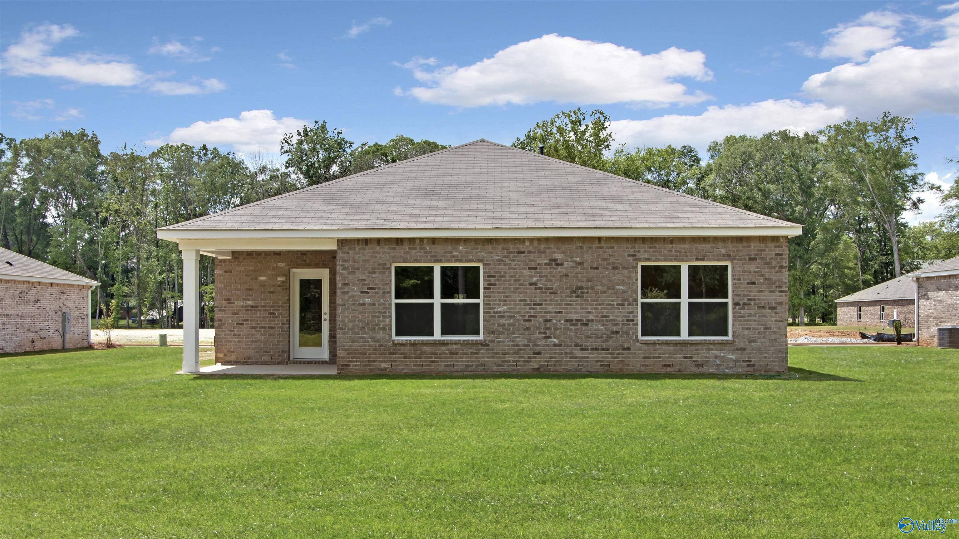 Athens, AL 35611,1255 Eidson Street