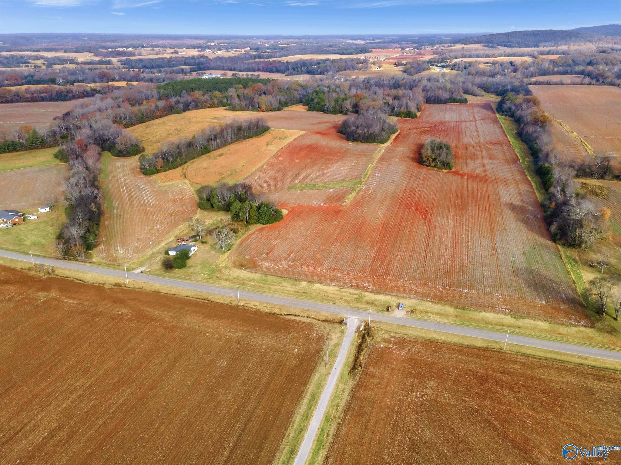 New Market, AL 35671,819 & 0 Hurricane Road