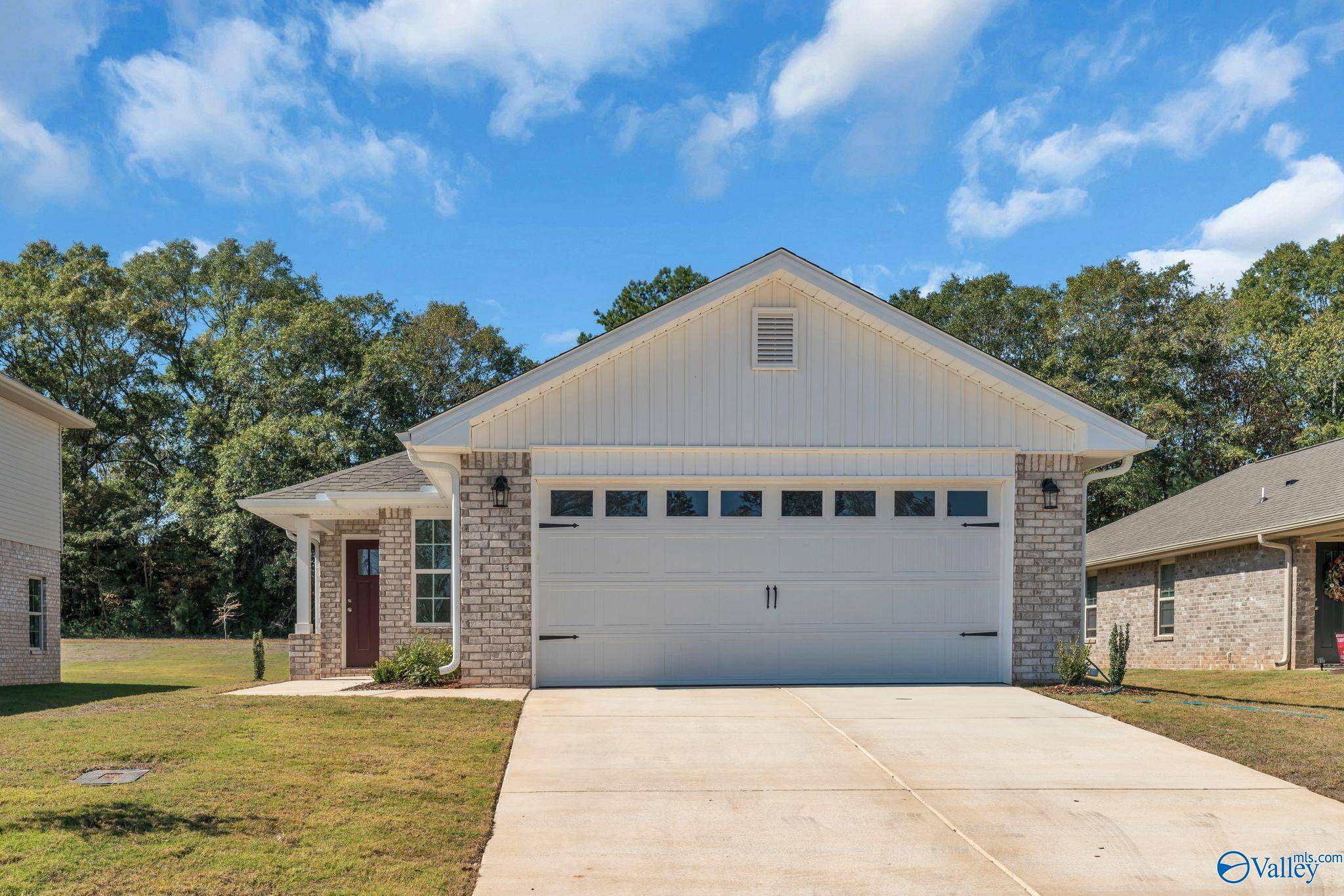 Athens, AL 35611,15327 Lapwing Cove
