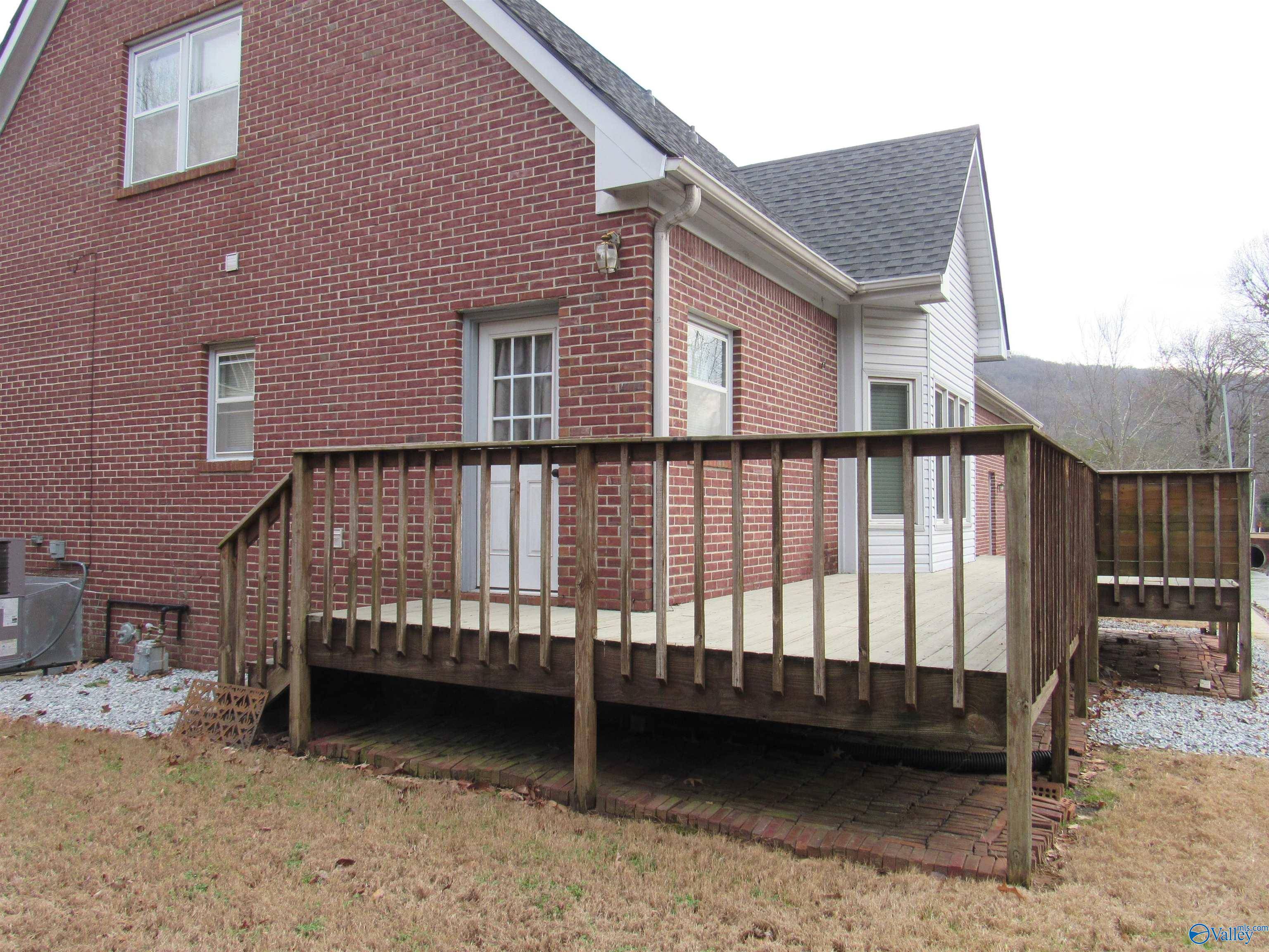 Huntsville, AL 35802,1700 Creek Bend Circle