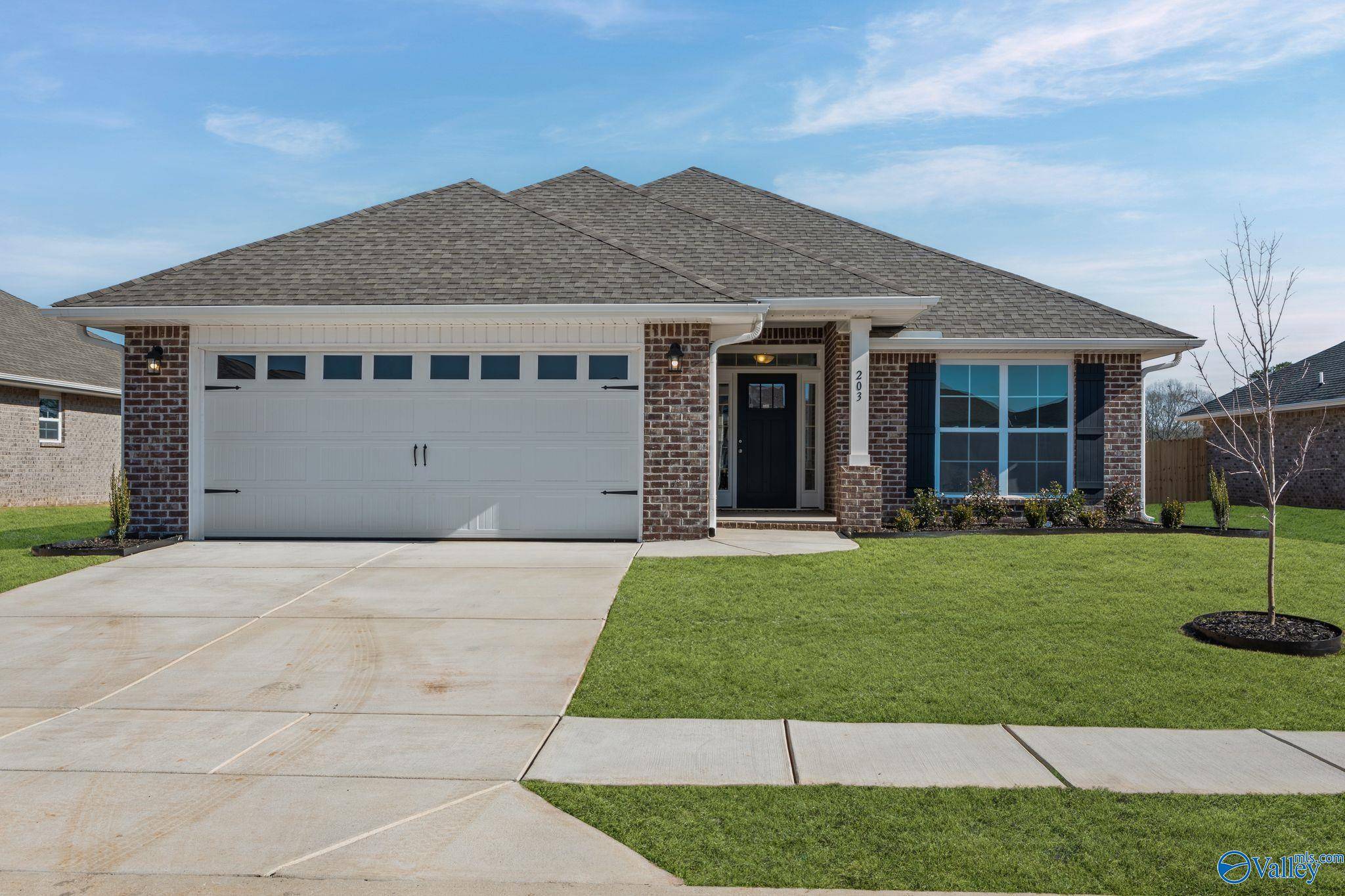 Athens, AL 35611,15407 Wildflower Bend