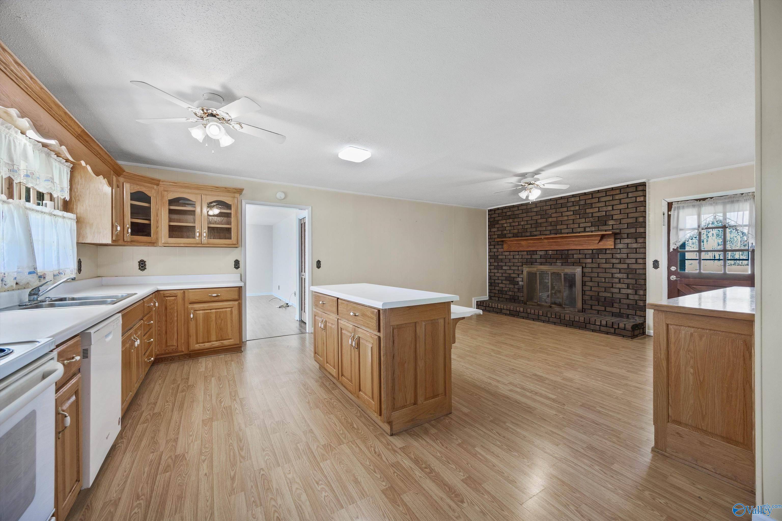 Scottsboro, AL 35768,937 County Road 470