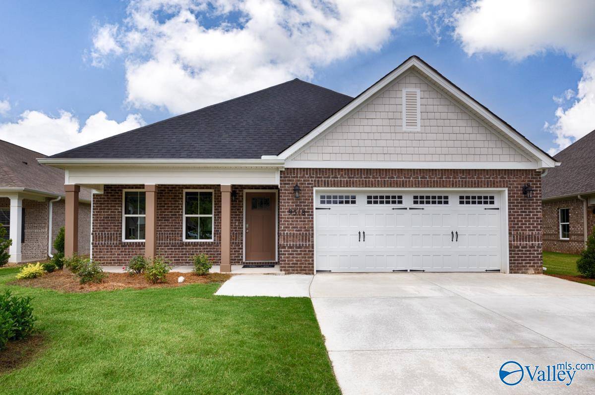 Owens Cross Roads, AL 35763,9518 Hampton Oak Drive