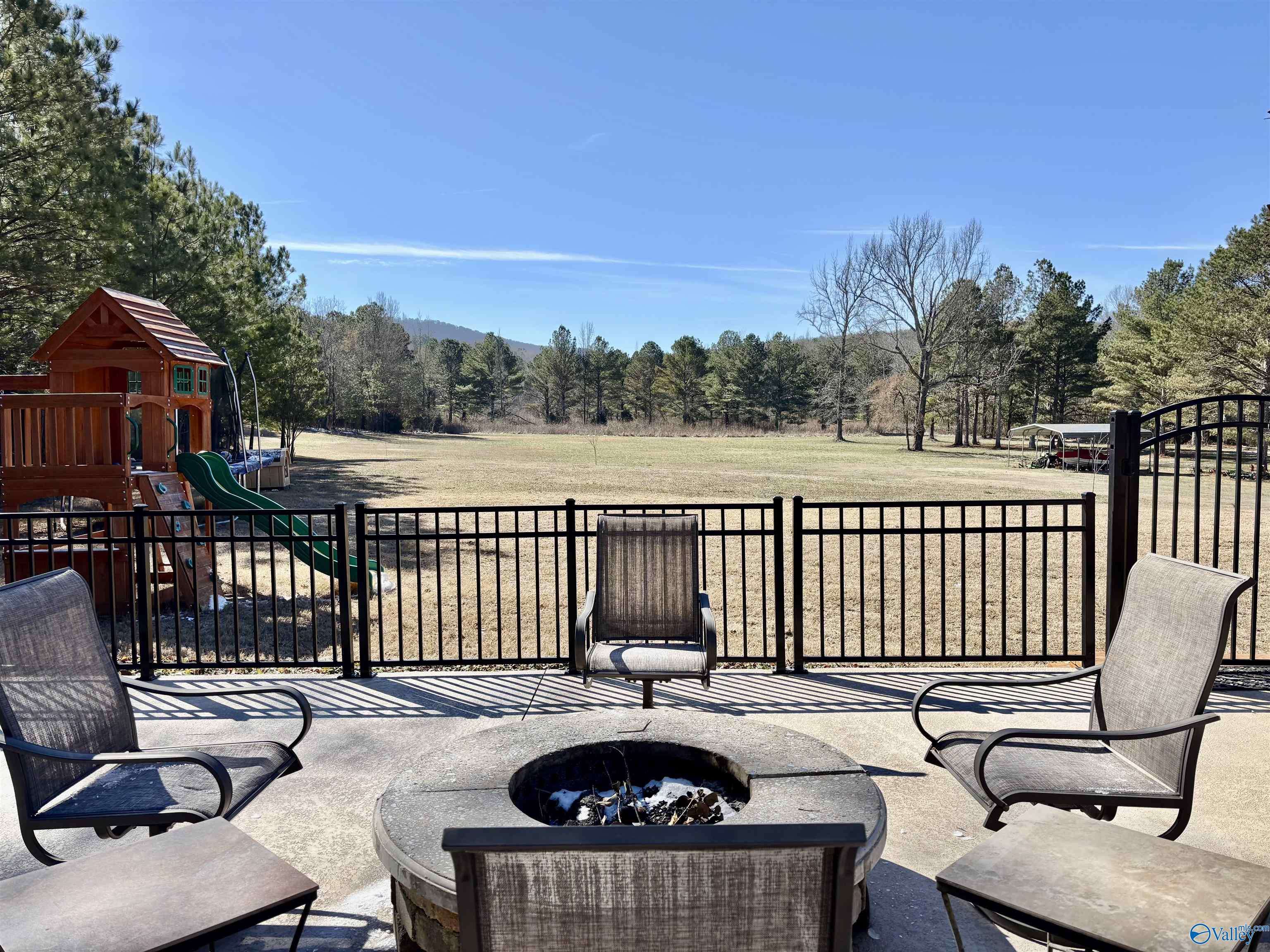 Laceys Spring, AL 35754,461 Cabbage Patch Road