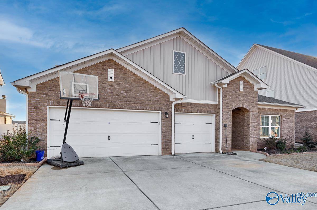 New Market, AL 35761,120 Chesire Cove Lane