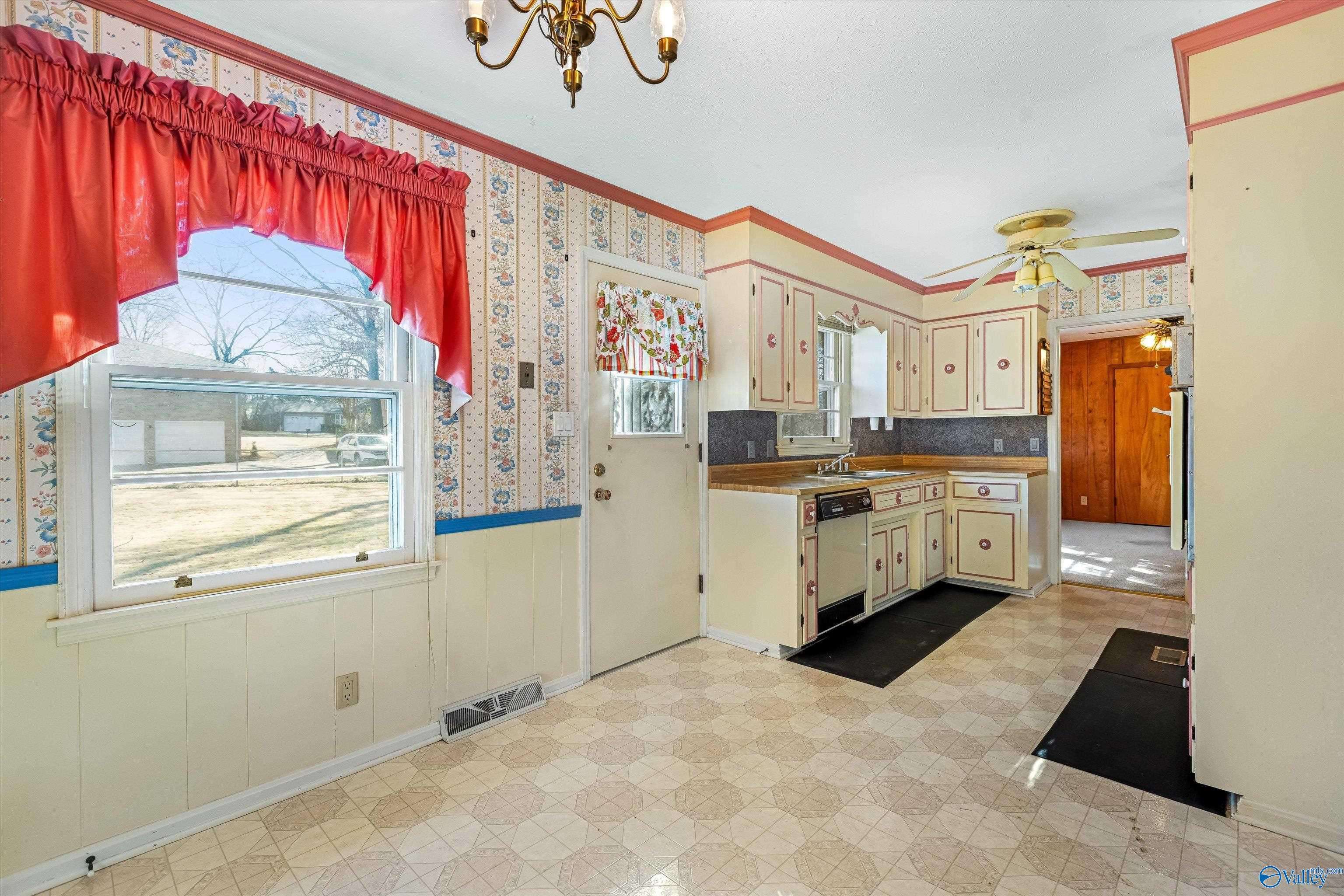 Huntsville, AL 35805,376 College Park Court NW
