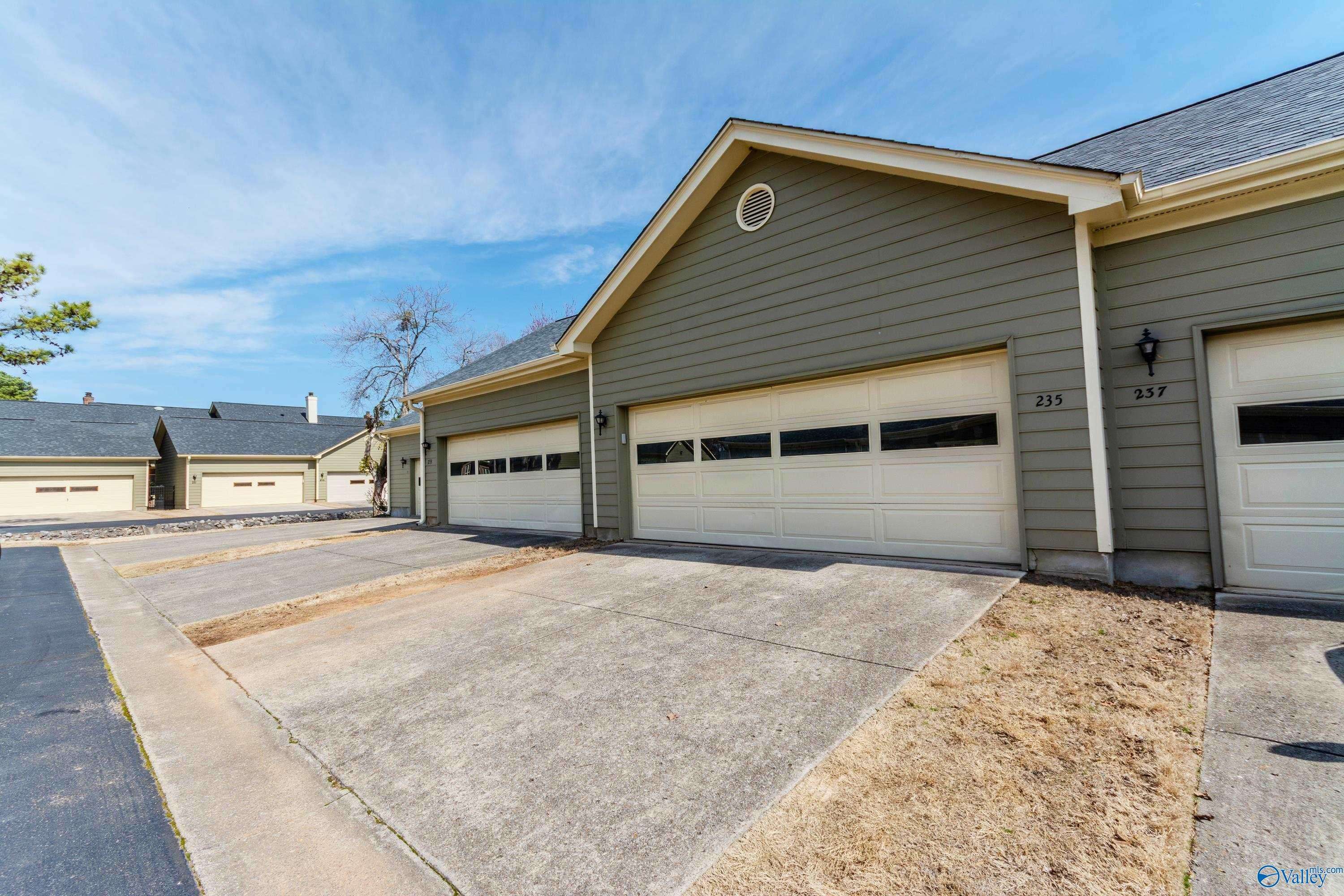 Huntsville, AL 35802,235 Inverness Drive #235