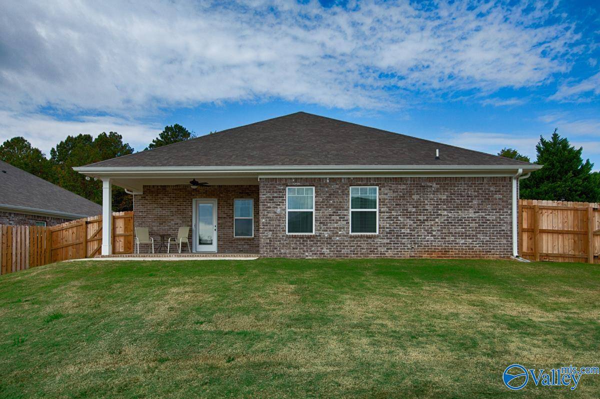 Athens, AL 35613,16880 Menefee Road