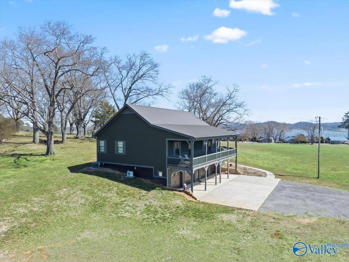 Guntersville, AL 35976,101 Browns Creek Road