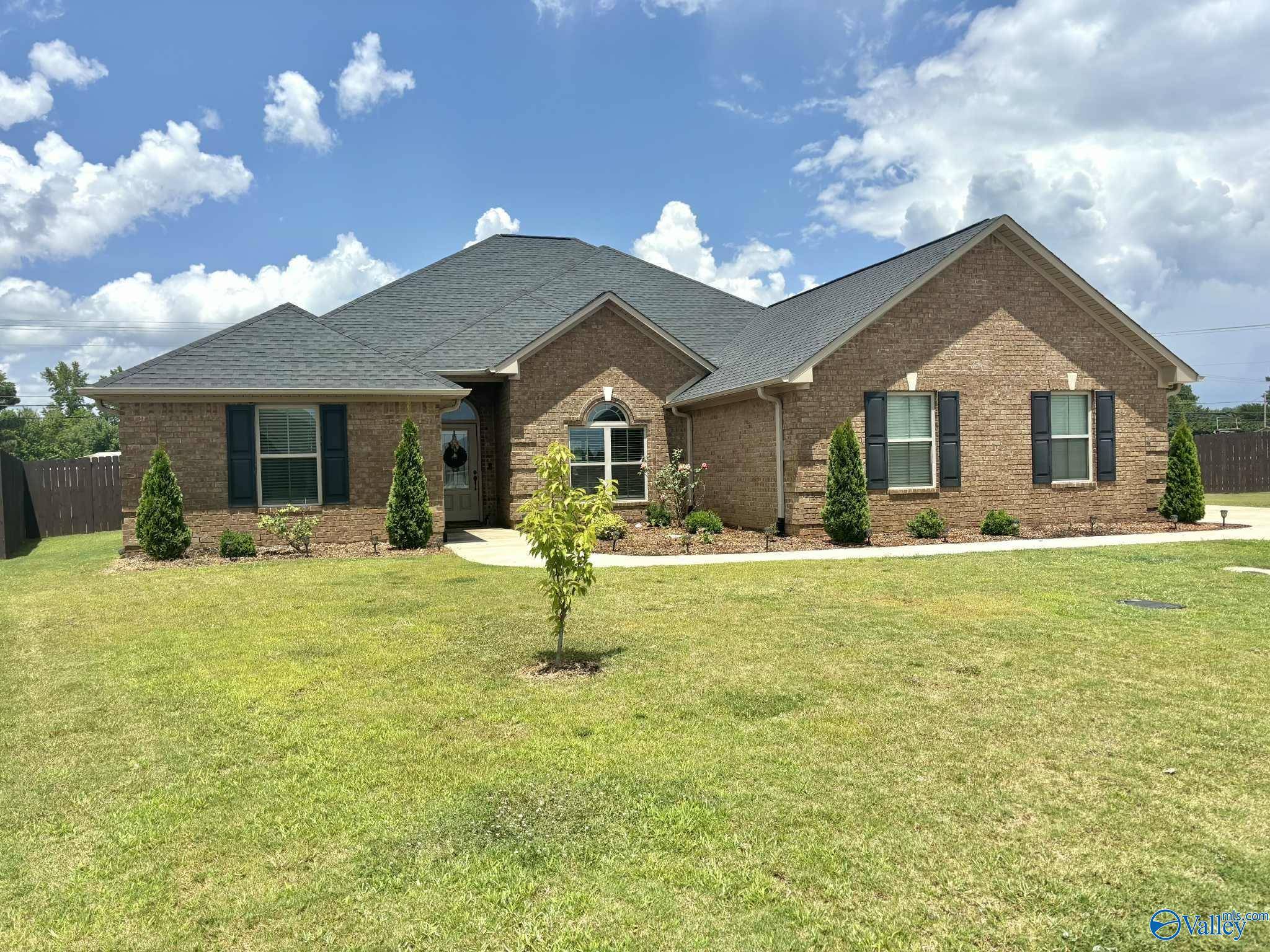 Athens, AL 35613,16972 Stonegate Drive