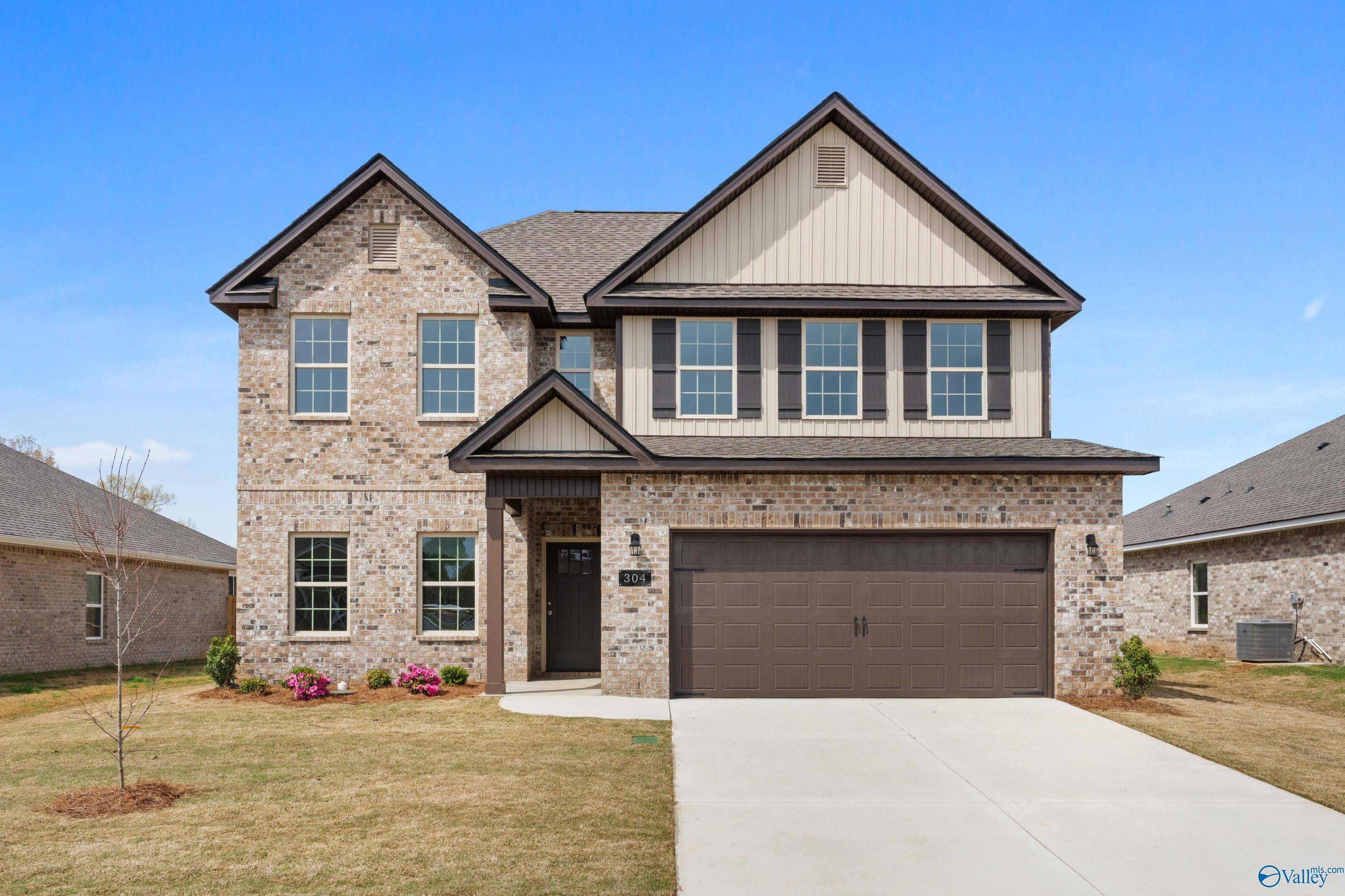 Toney, AL 35773,304 Cherokee Glen Avenue