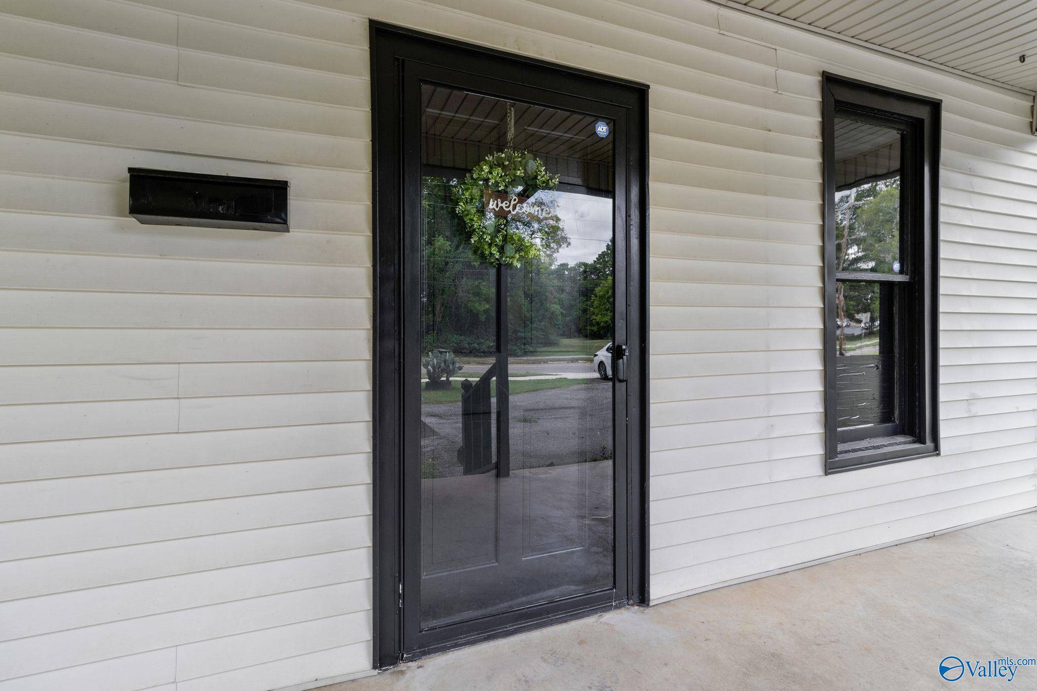 Athens, AL 35611,713 W Washington Street