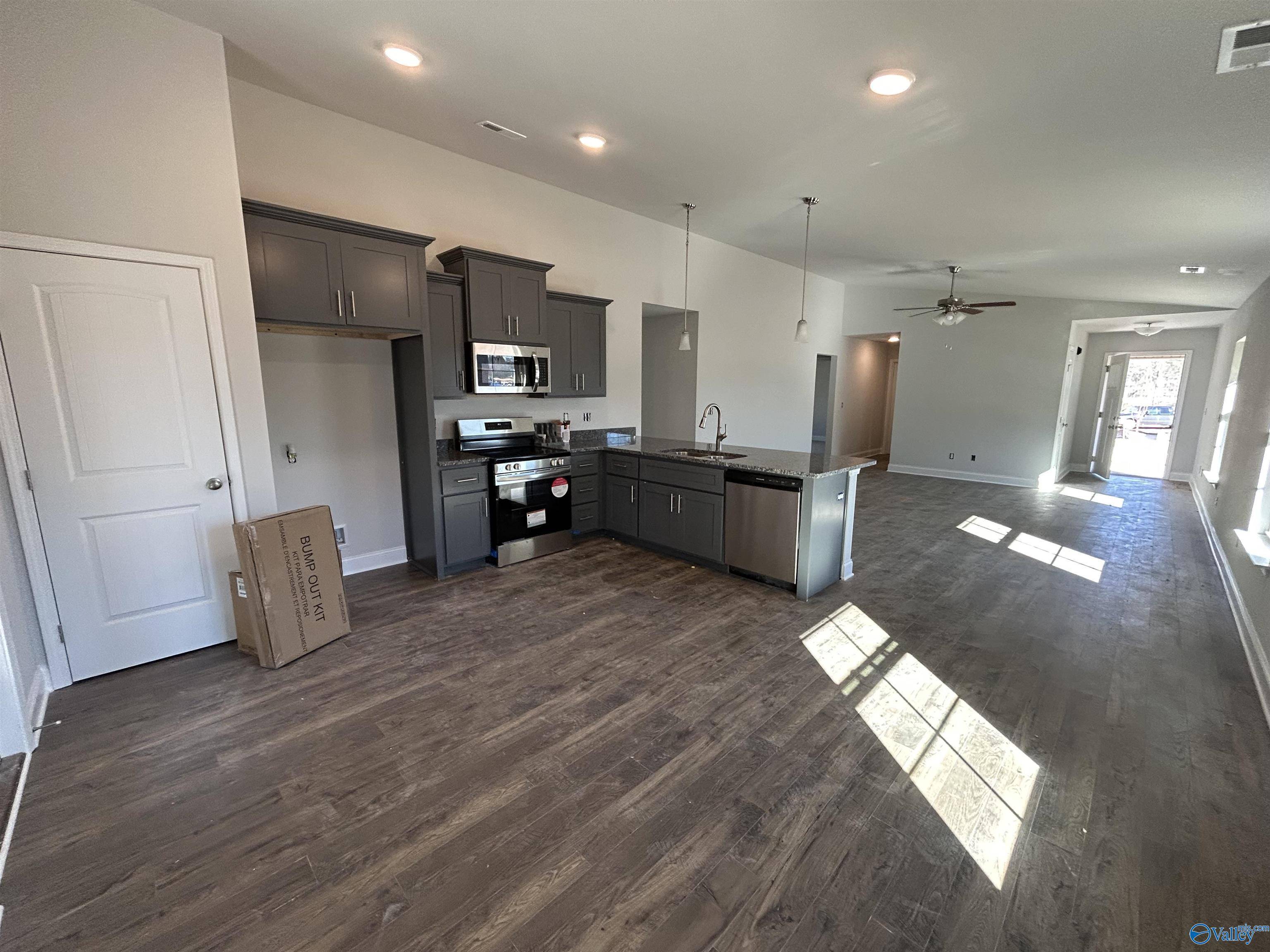 Athens, AL 35611,15306 Lapwing Cove
