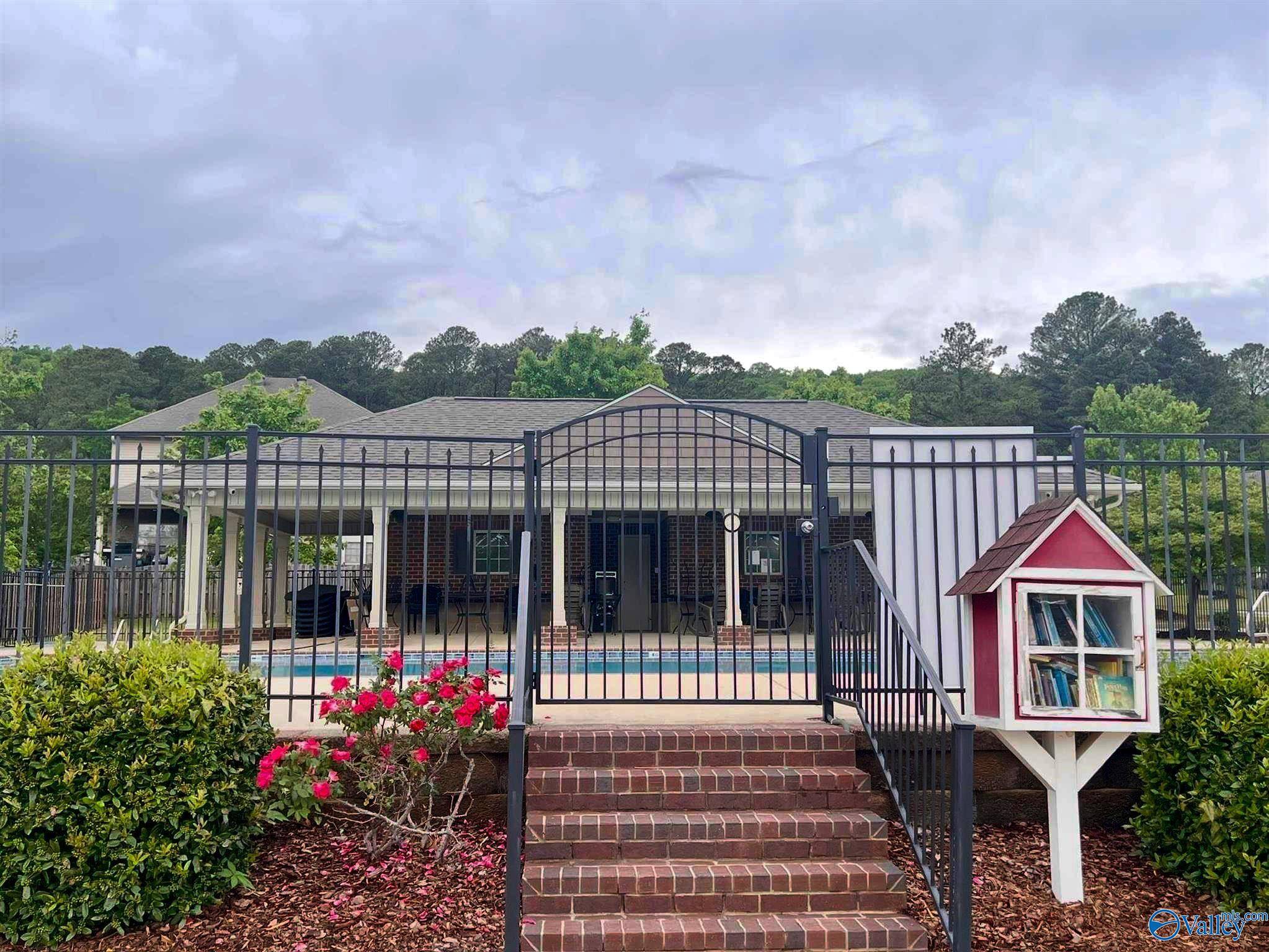 Owens Cross Roads, AL 35763,6701 Mceachern Lane