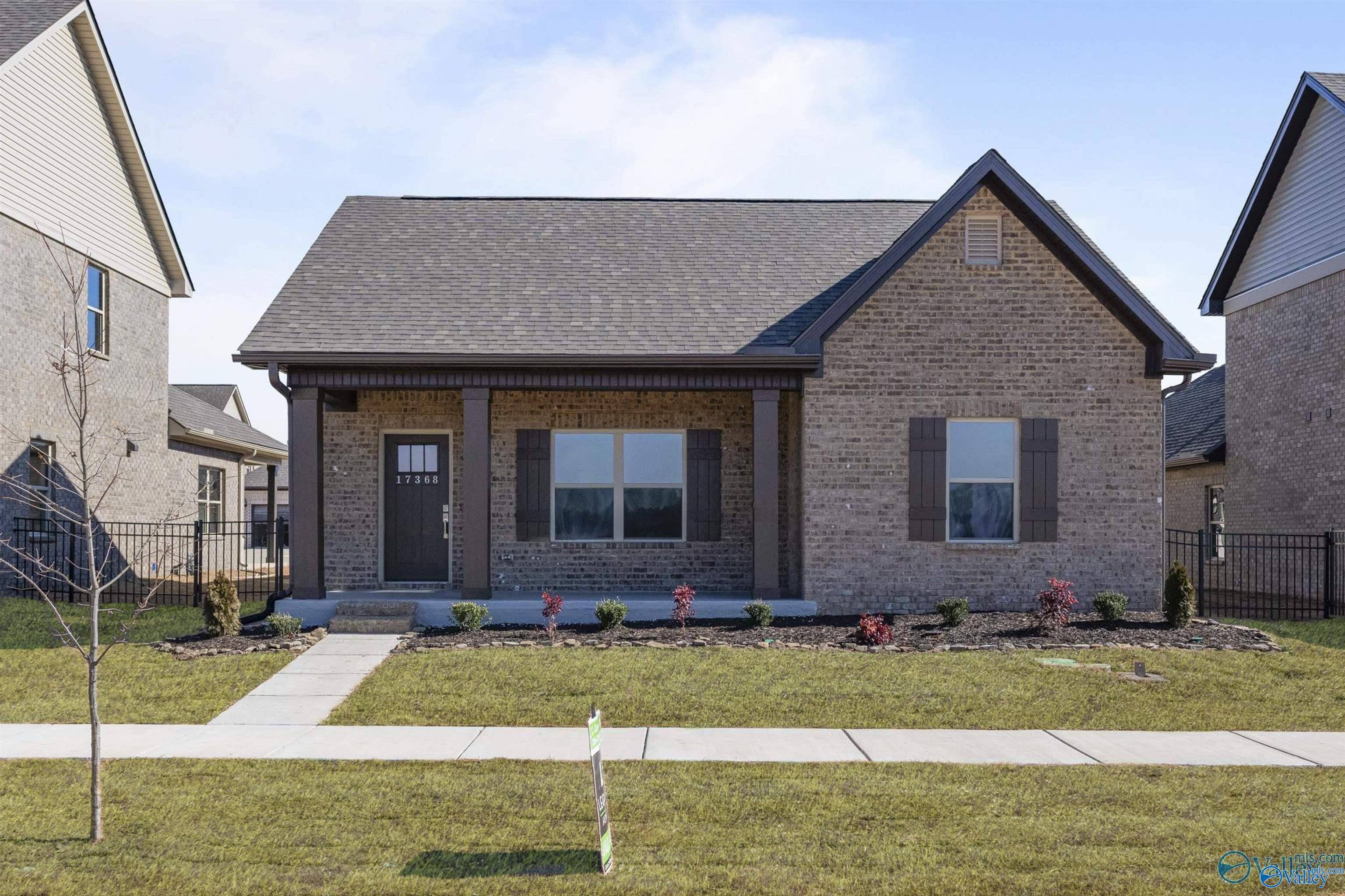 Athens, AL 35611,17427 Chelsea Street
