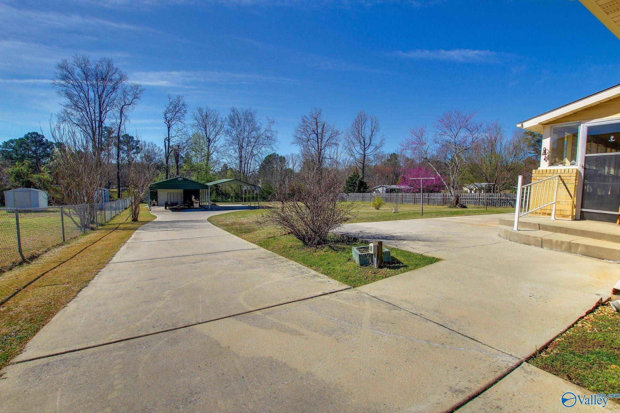 Hartselle, AL 35640,904 Rhodes Street