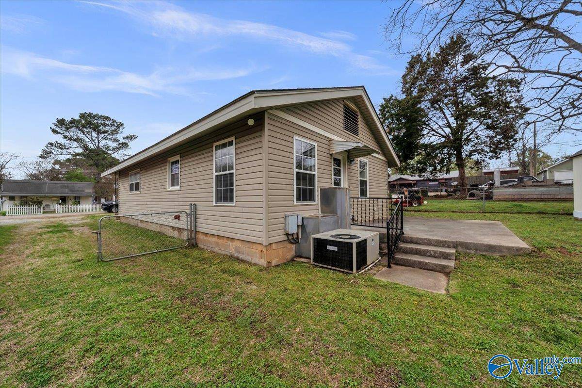 Huntsville, AL 35805,2501 1/2 15th Street SW