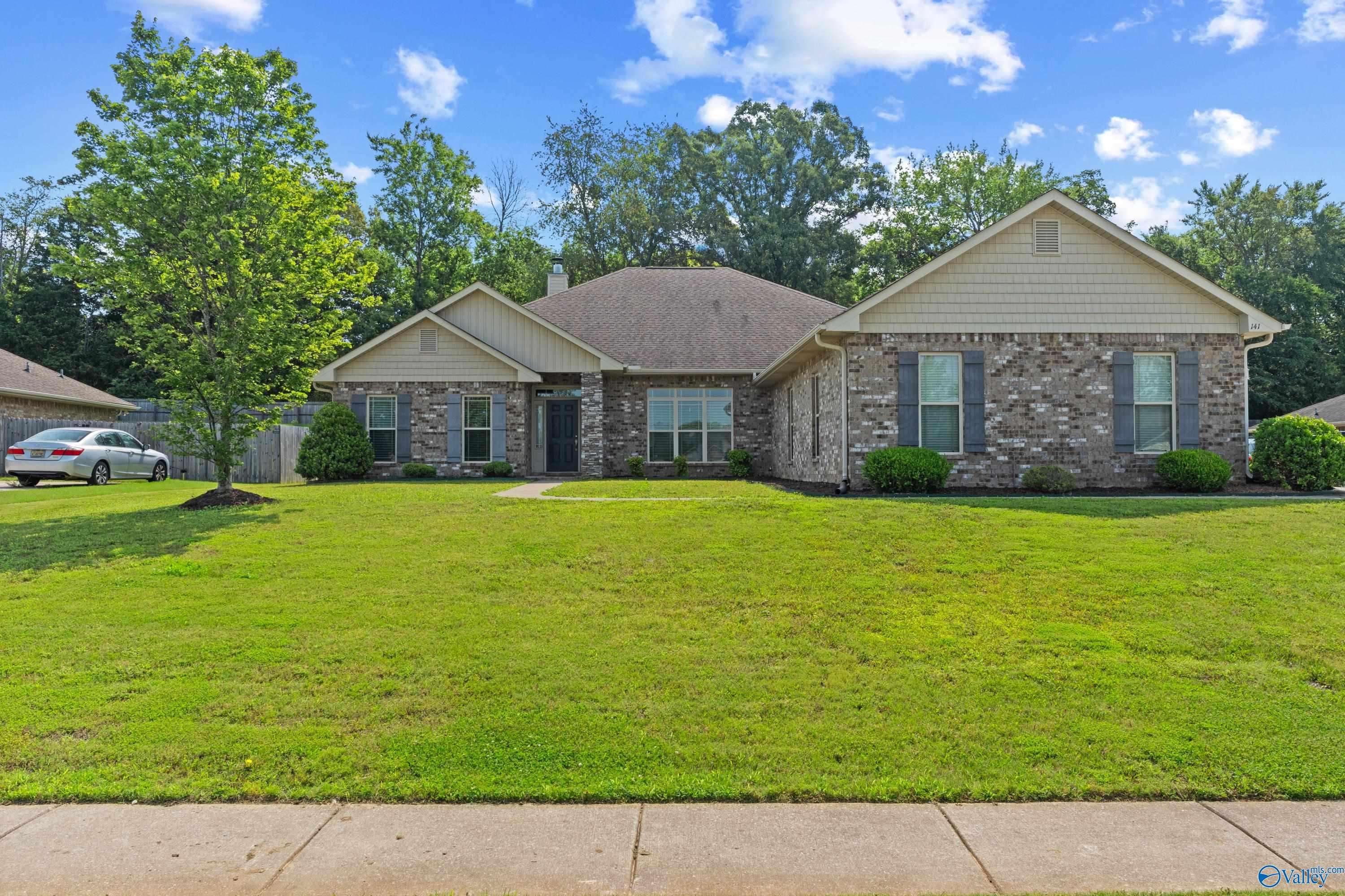 New Market, AL 35761,141 Lazy Oak Drive
