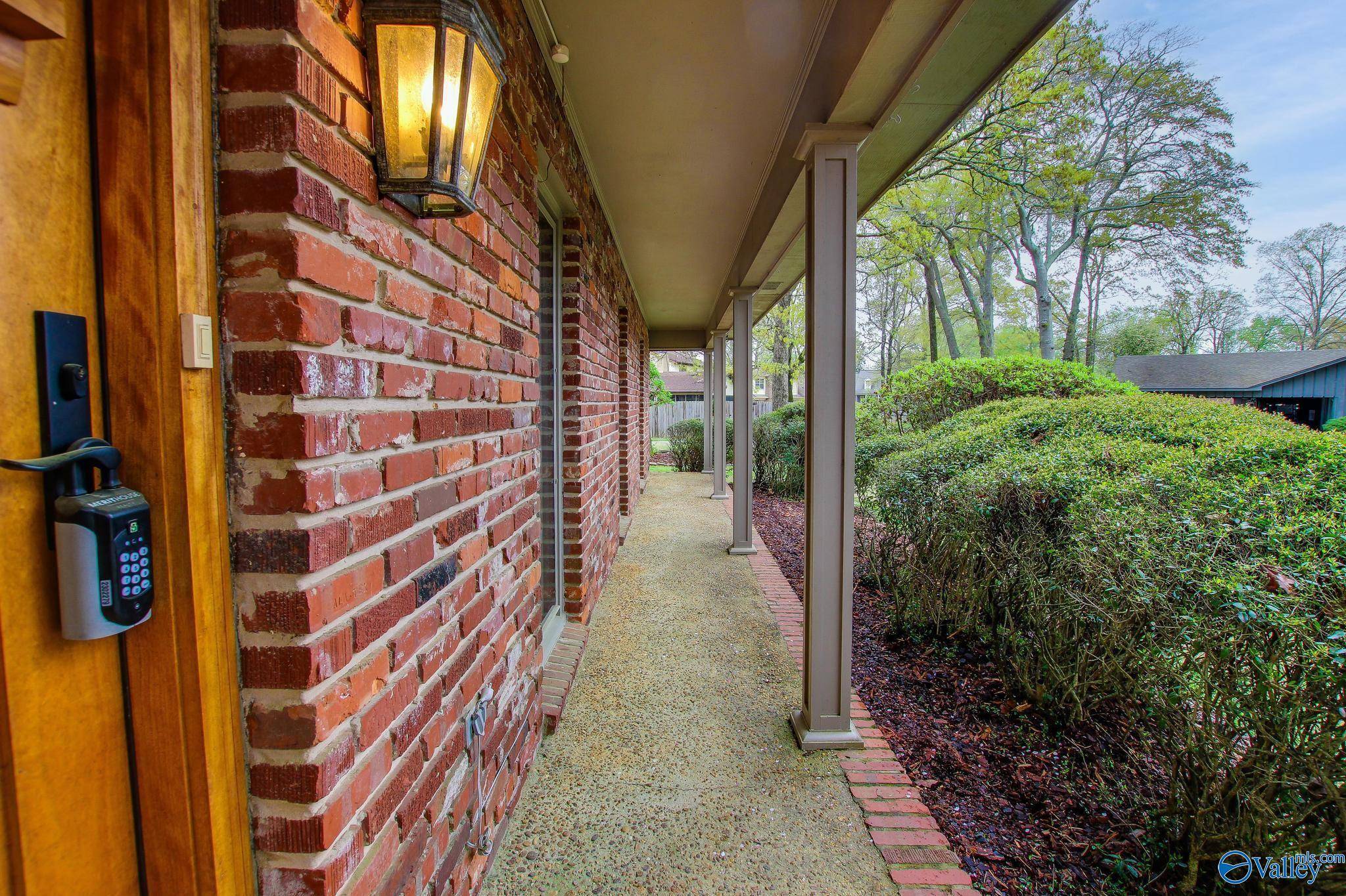 Decatur, AL 35601,1611 Wellington Court SE