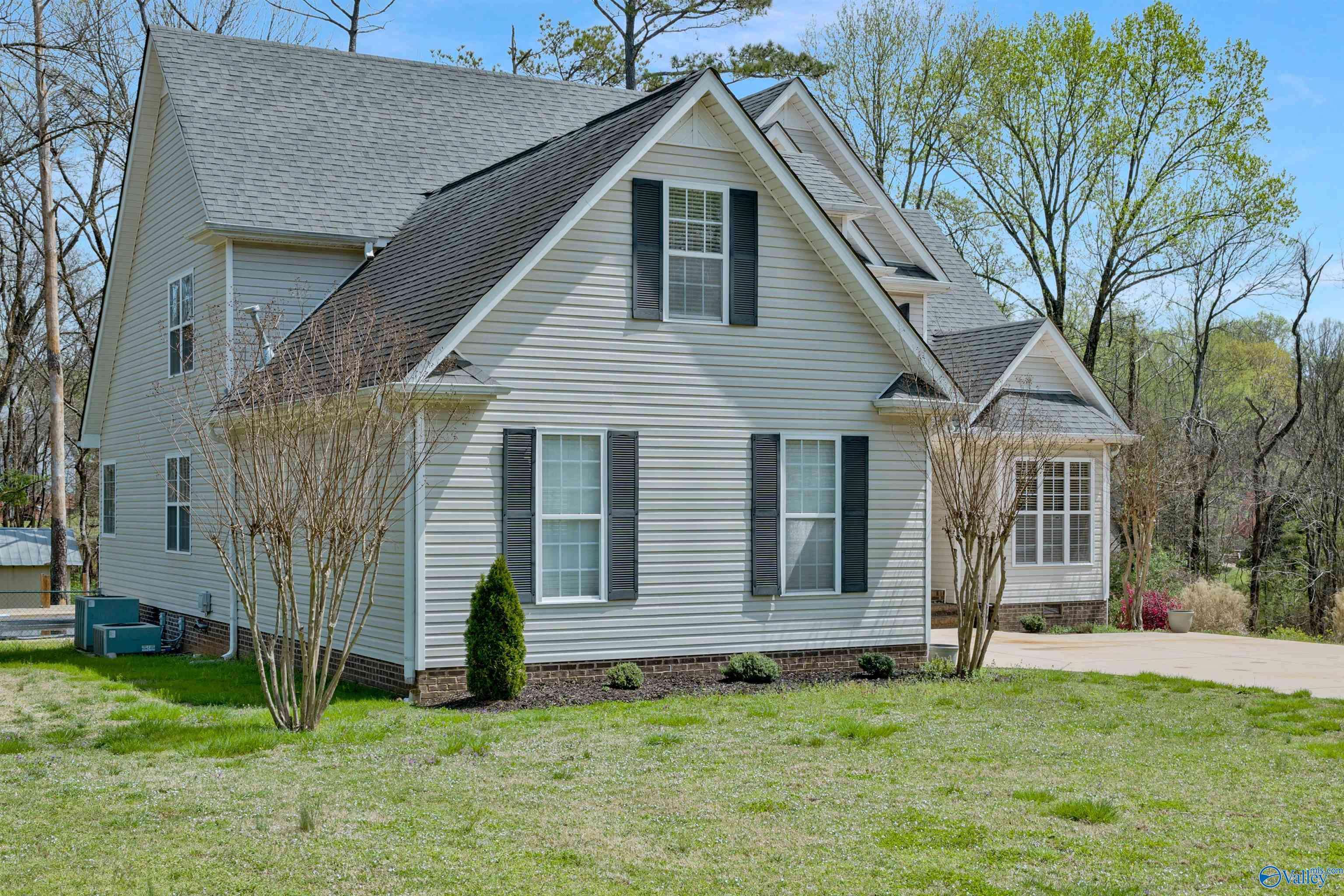 Elkmont, AL 35620,24766 Dogwood Drive