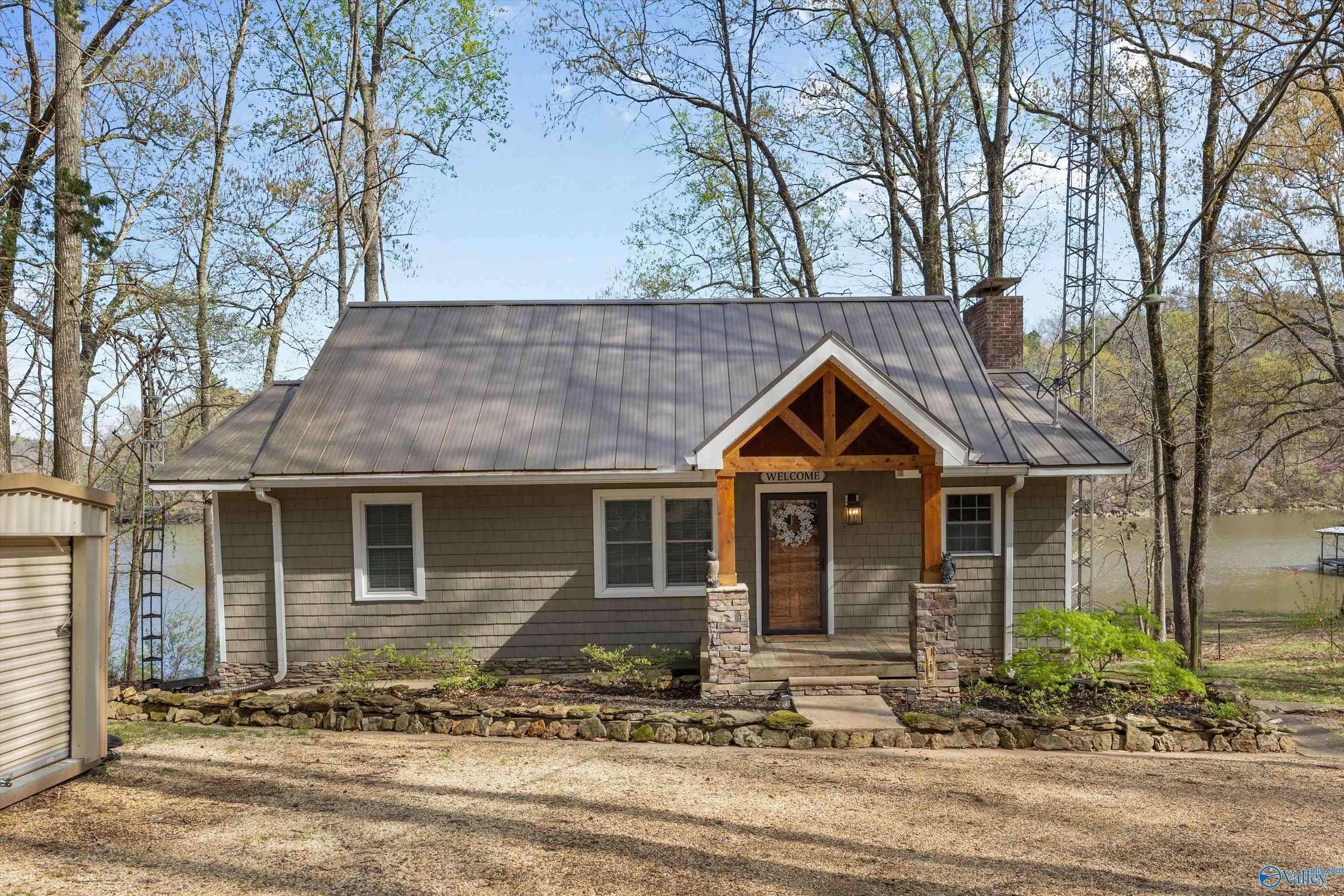 Athens, AL 35614,16946 Lakeside Estates Road