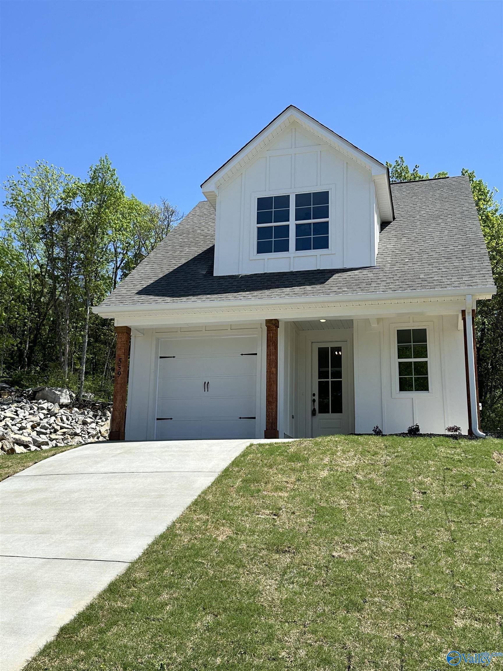 Huntsville, AL 35803,559 Farmingdale Road