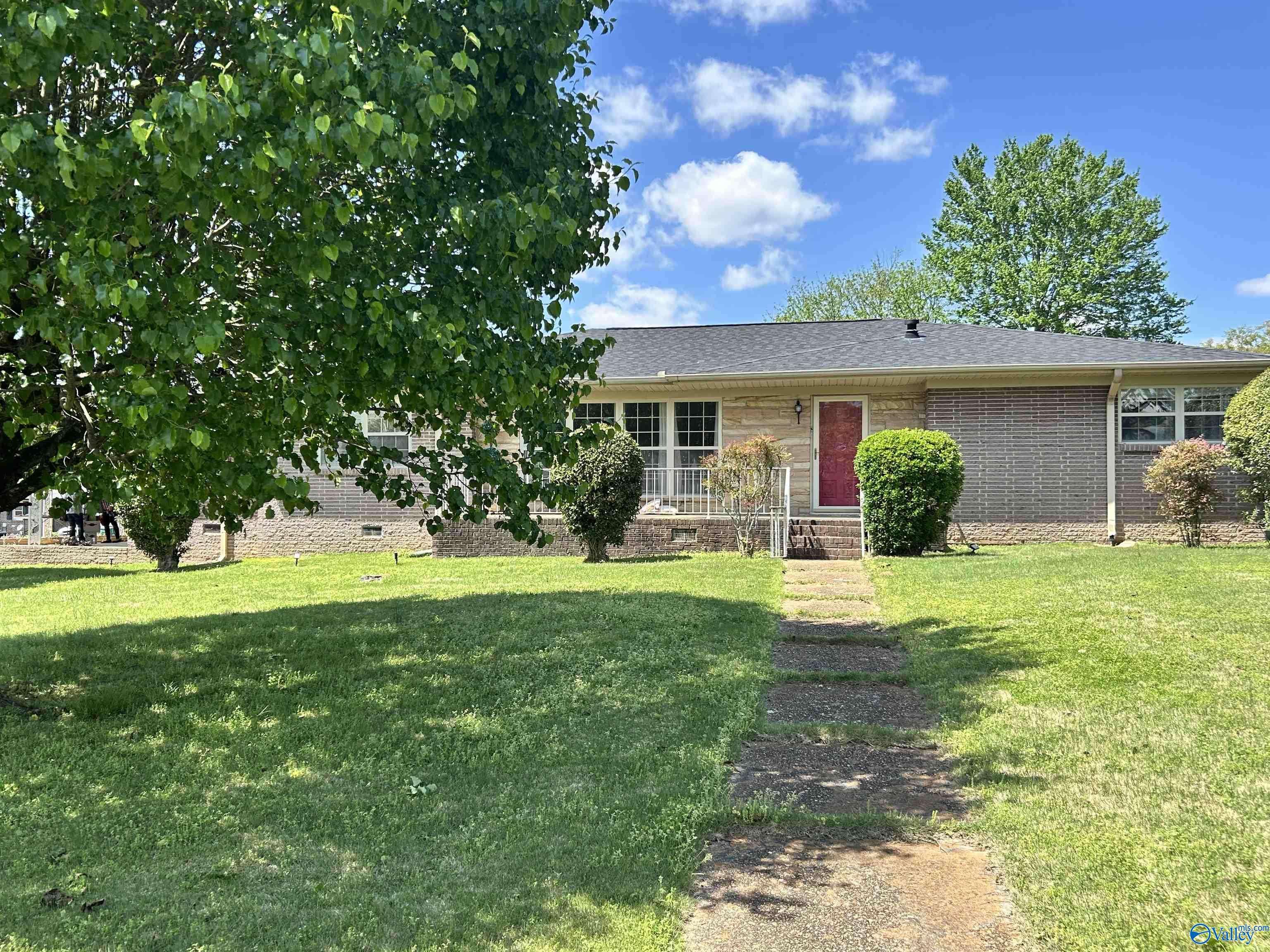 Attalla, AL 35954,1115 5th Street SW