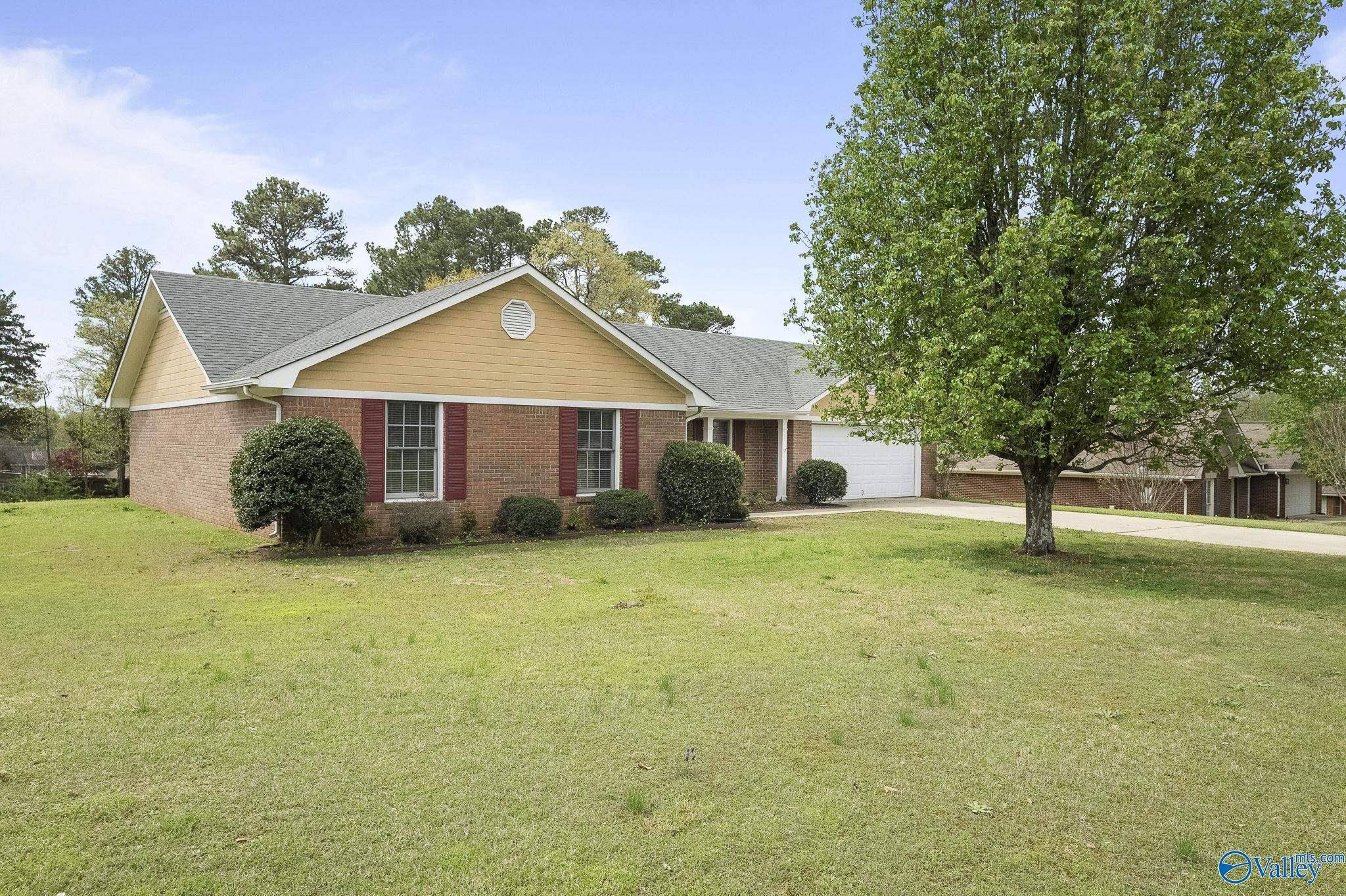 Harvest, AL 35749,208 Sweet Bay Court