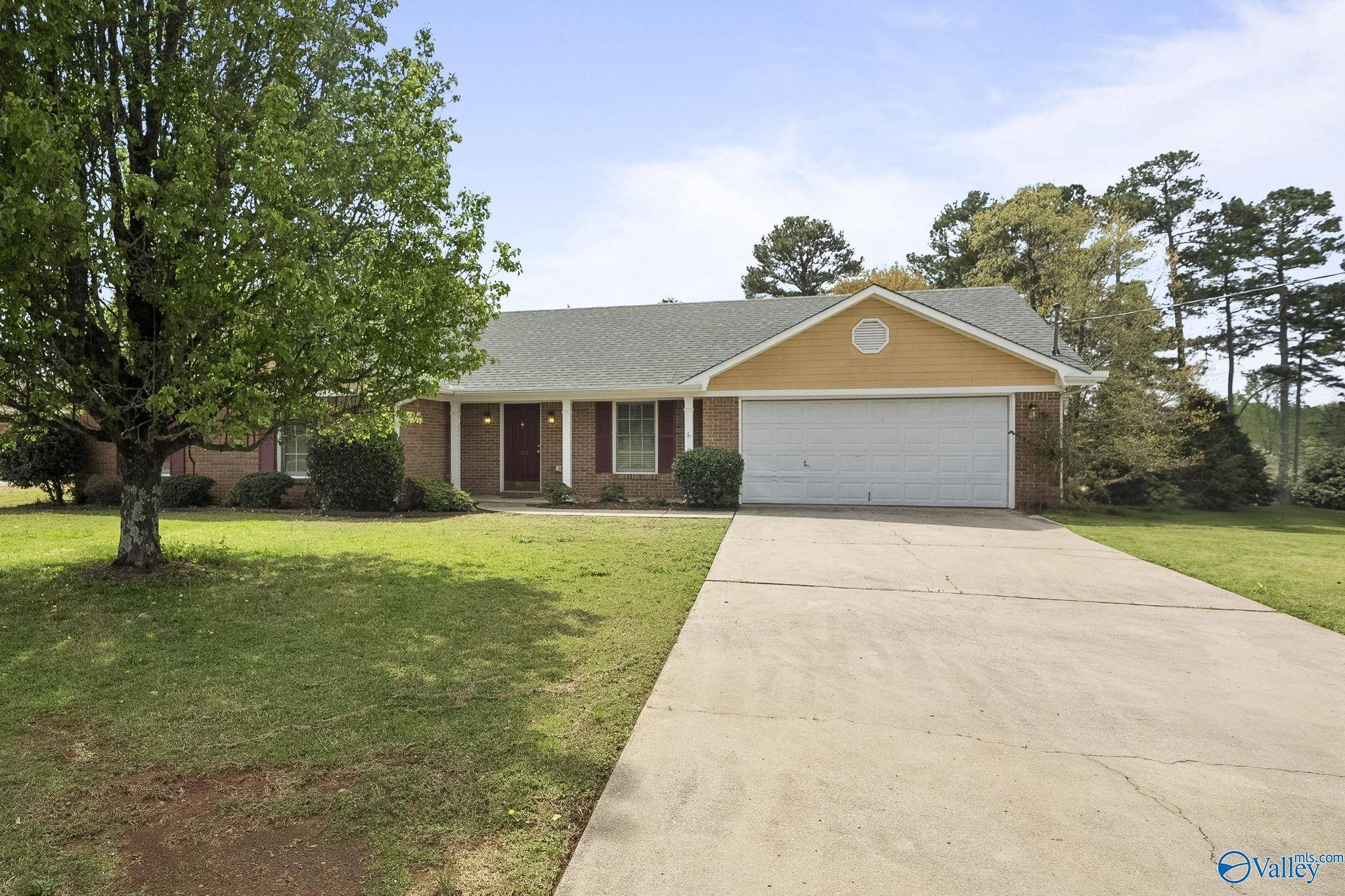 Harvest, AL 35749,208 Sweet Bay Court