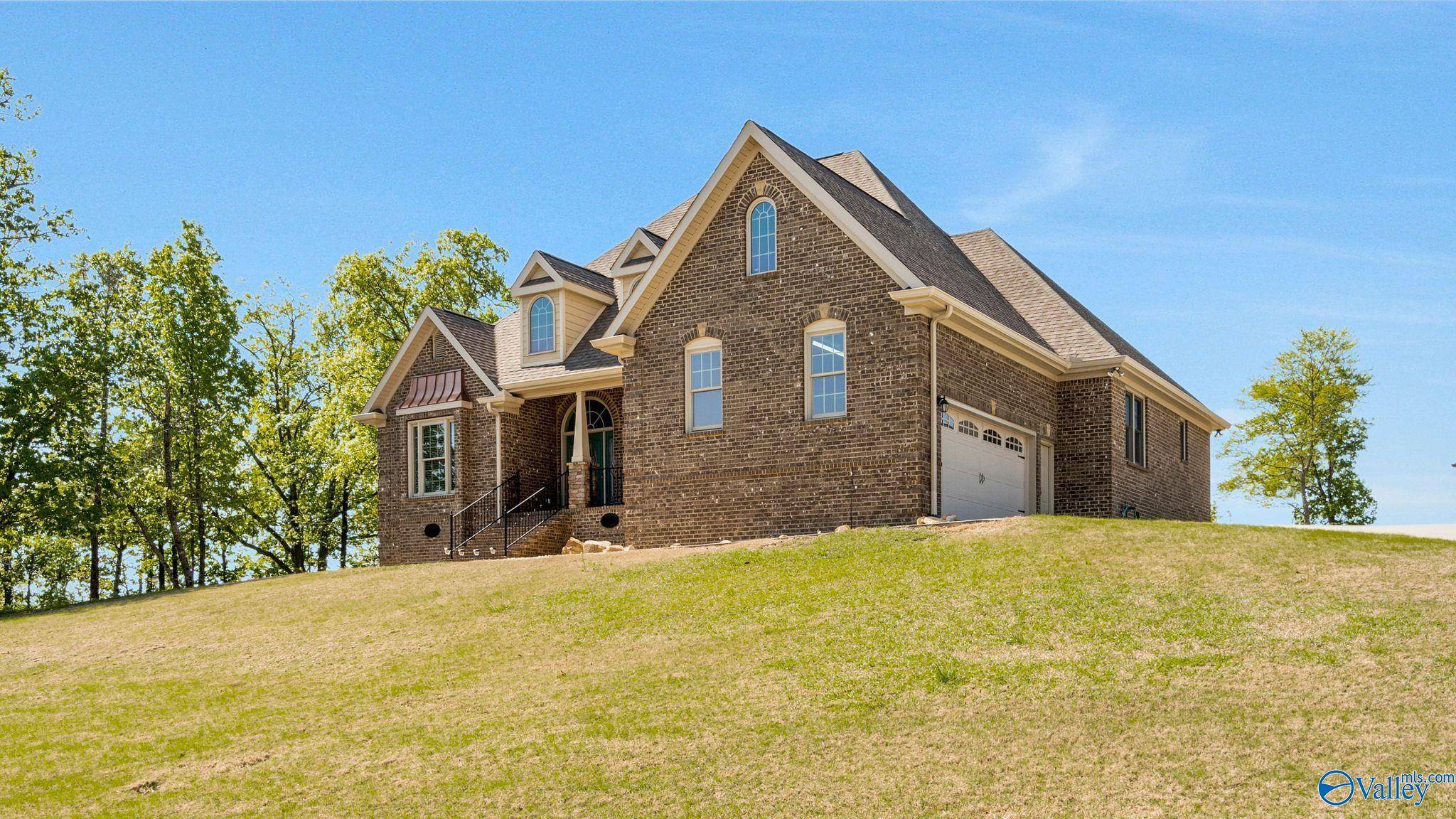 Guntersville, AL 35976,201 Legendary Drive