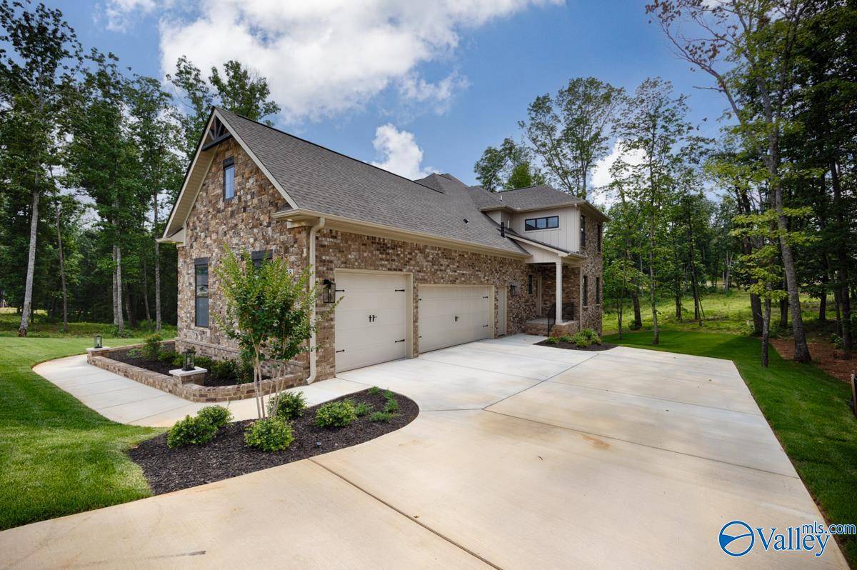 Huntsville, AL 35803,28 Ridge Bluff Circle