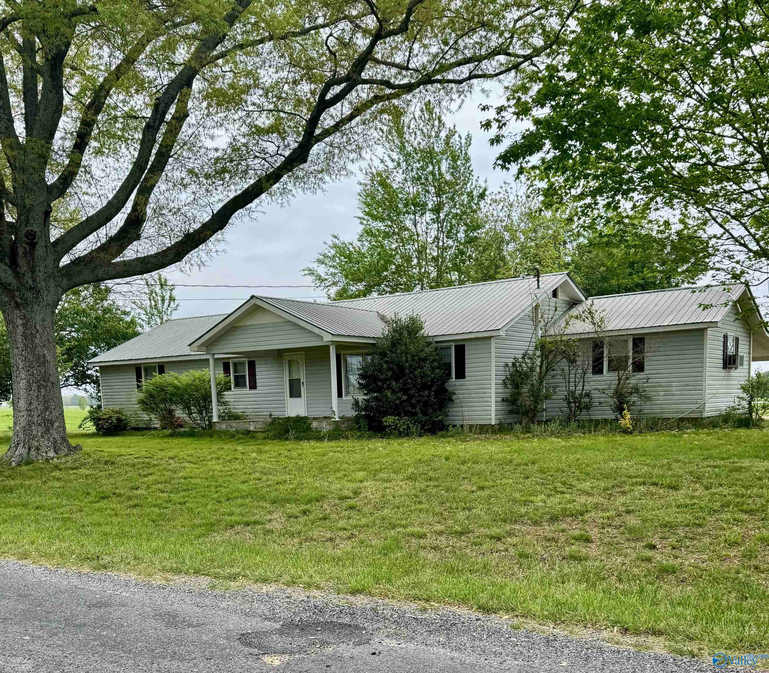 Grove Oak, AL 35975,1178 County Road 358