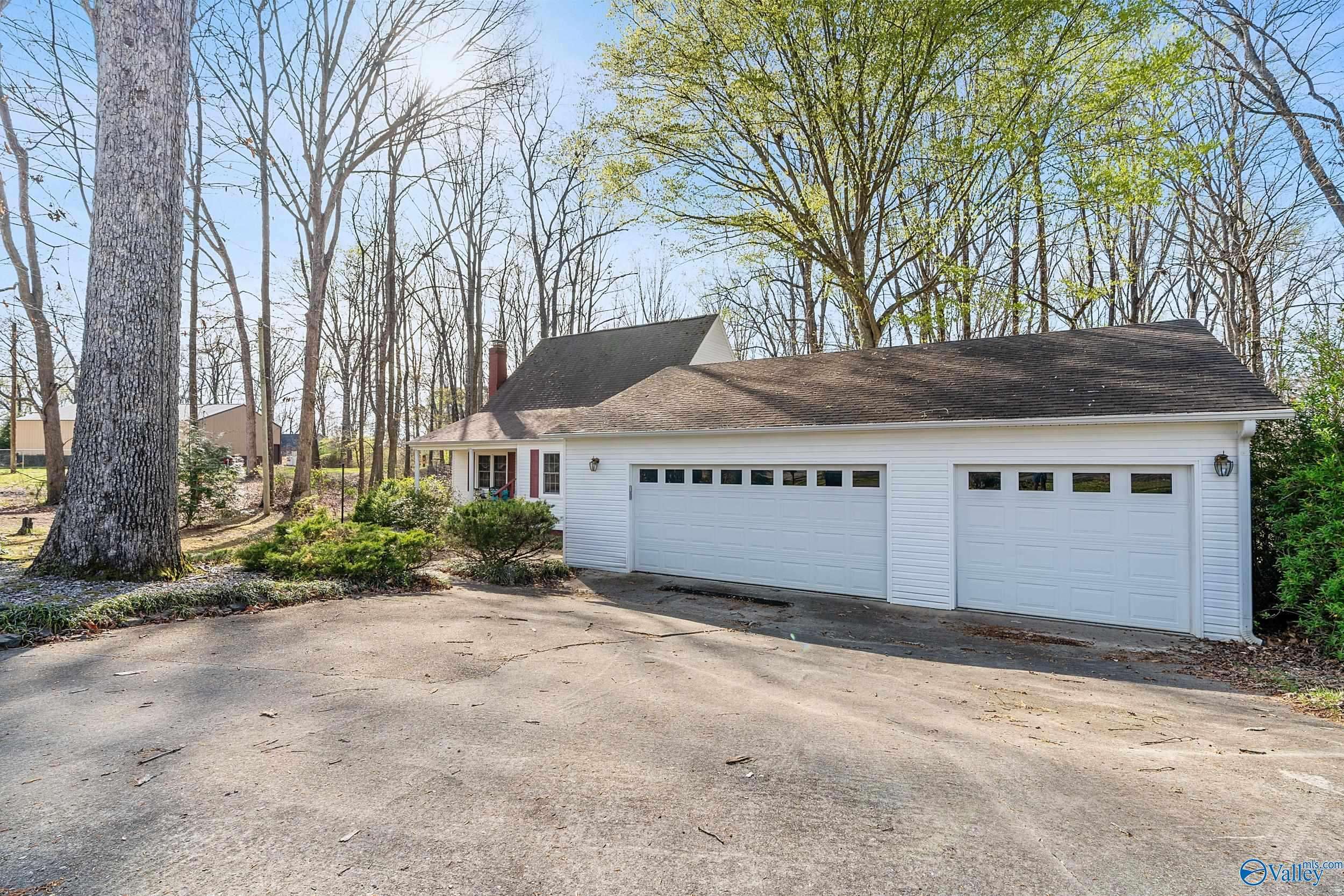 Athens, AL 35613,16715 Sandy Lane
