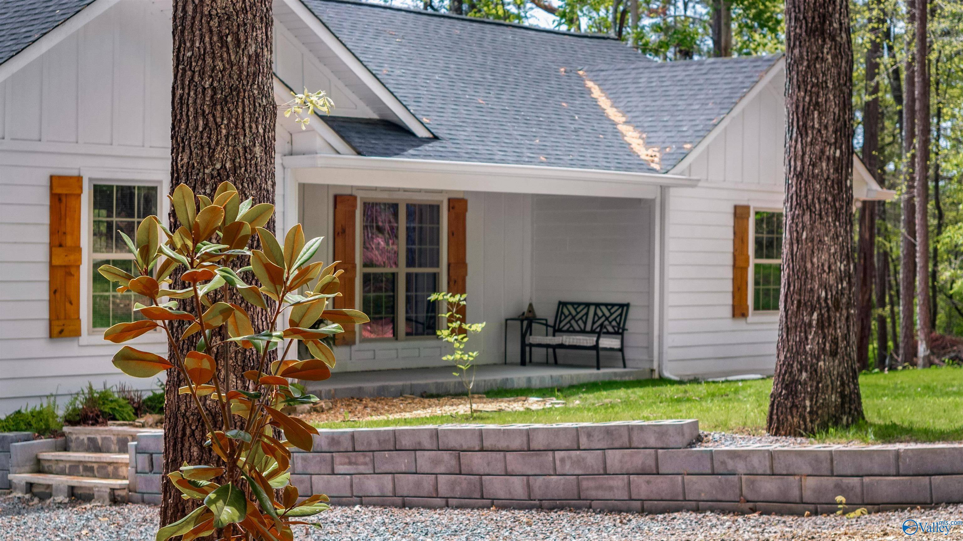 Valley Head, AL 35989,45 Hickory Lane