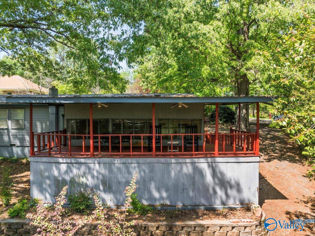 Guntersville, AL 35976,1671 Point Of Pines