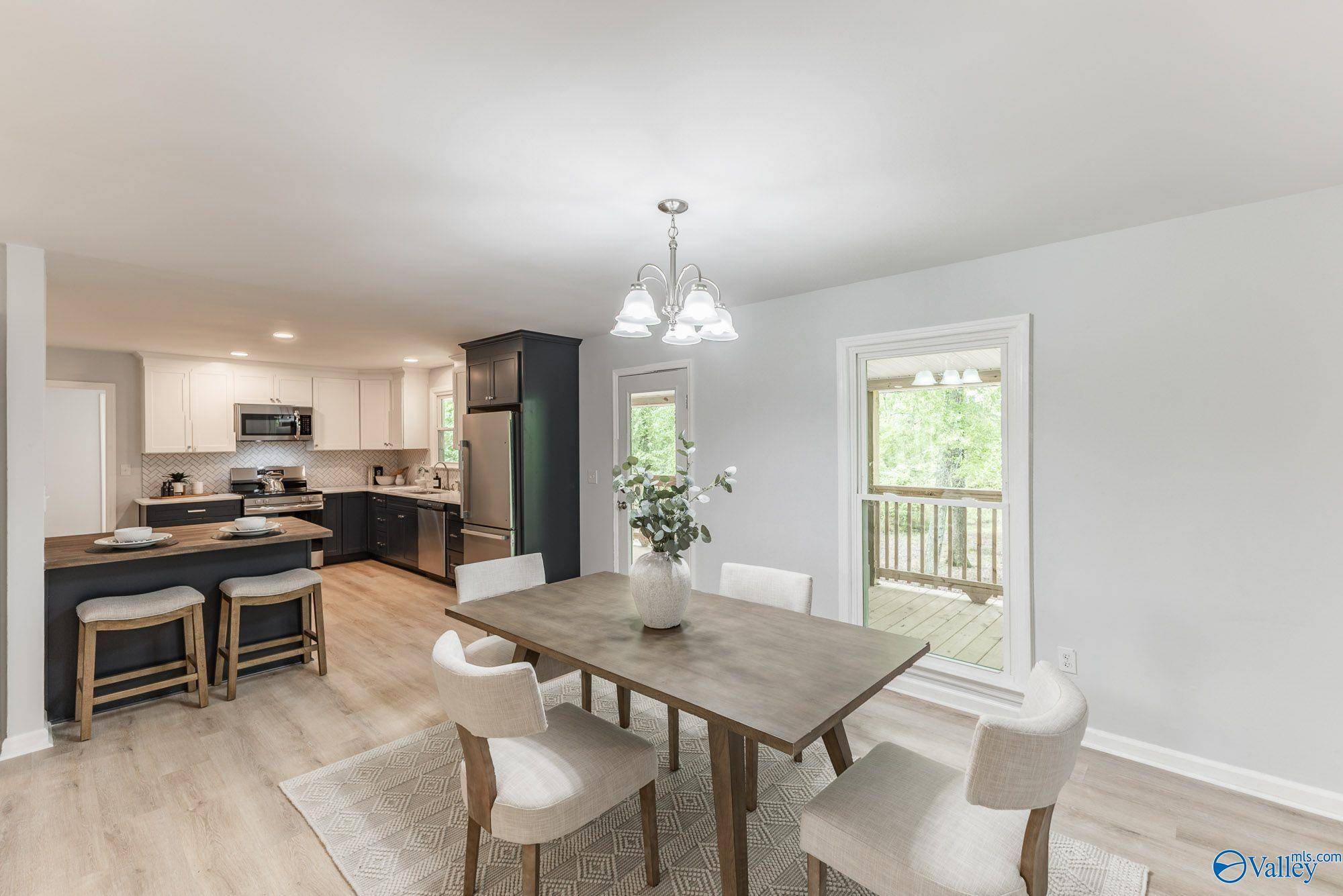 Owens Cross Roads, AL 35763,3780 Old Highway 431