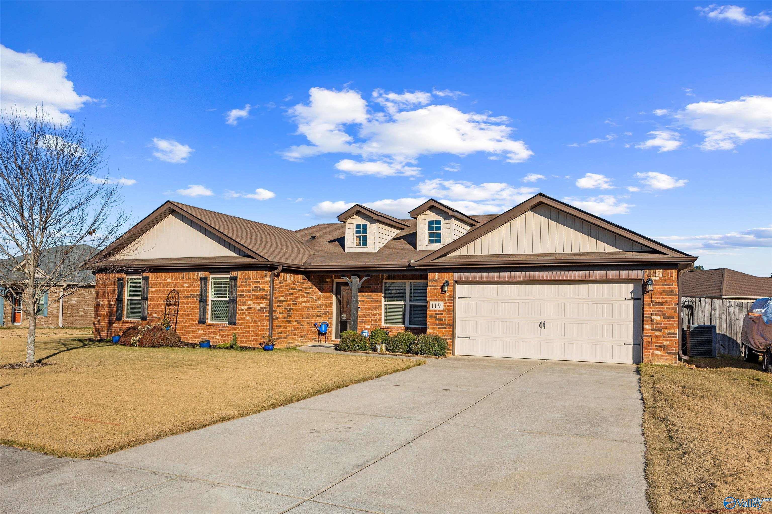 Owens Cross Roads, AL 35763,119 Chestnut Cove