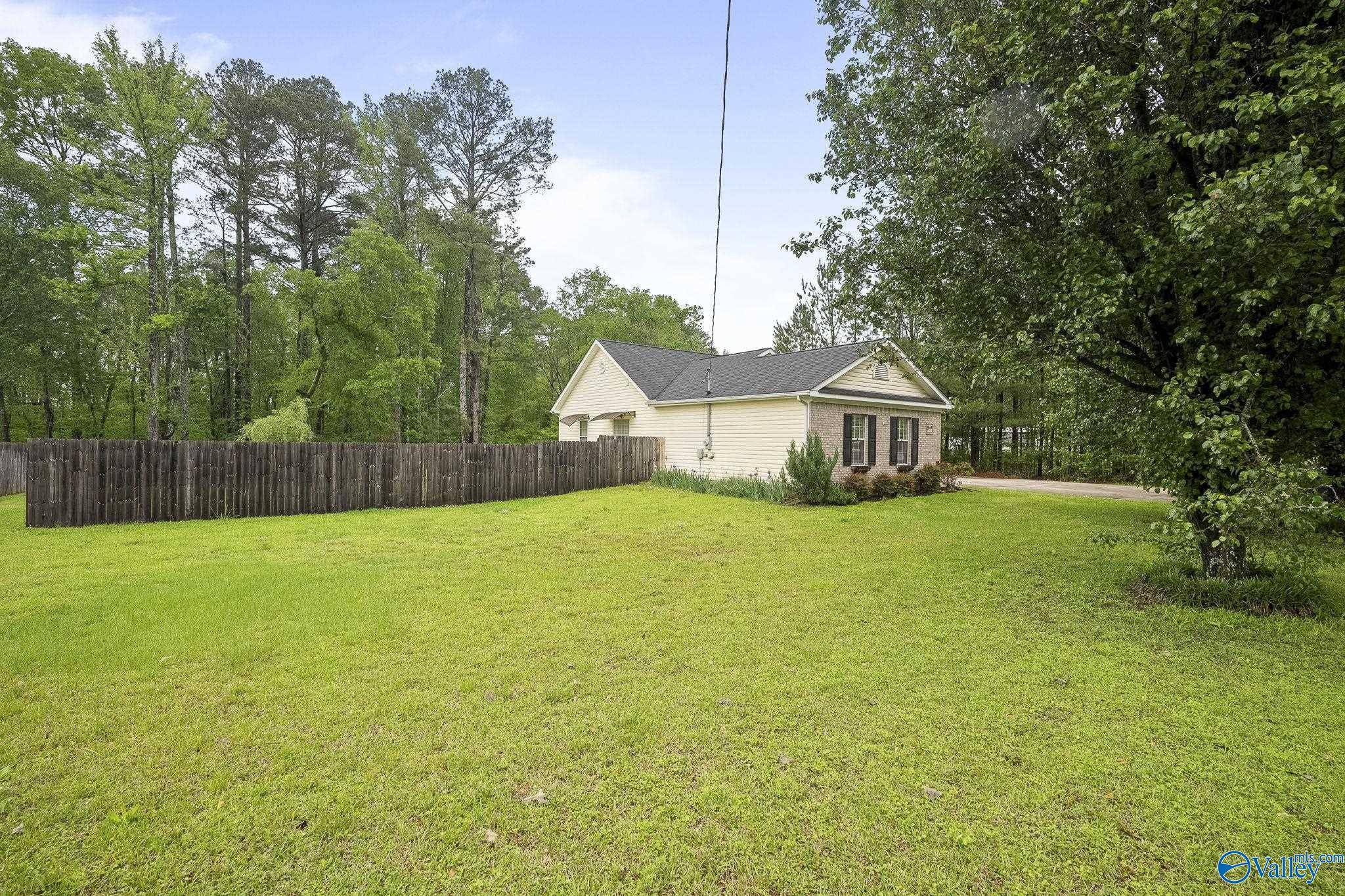 Owens Cross Roads, AL 35763,1259 Cave Spring Road