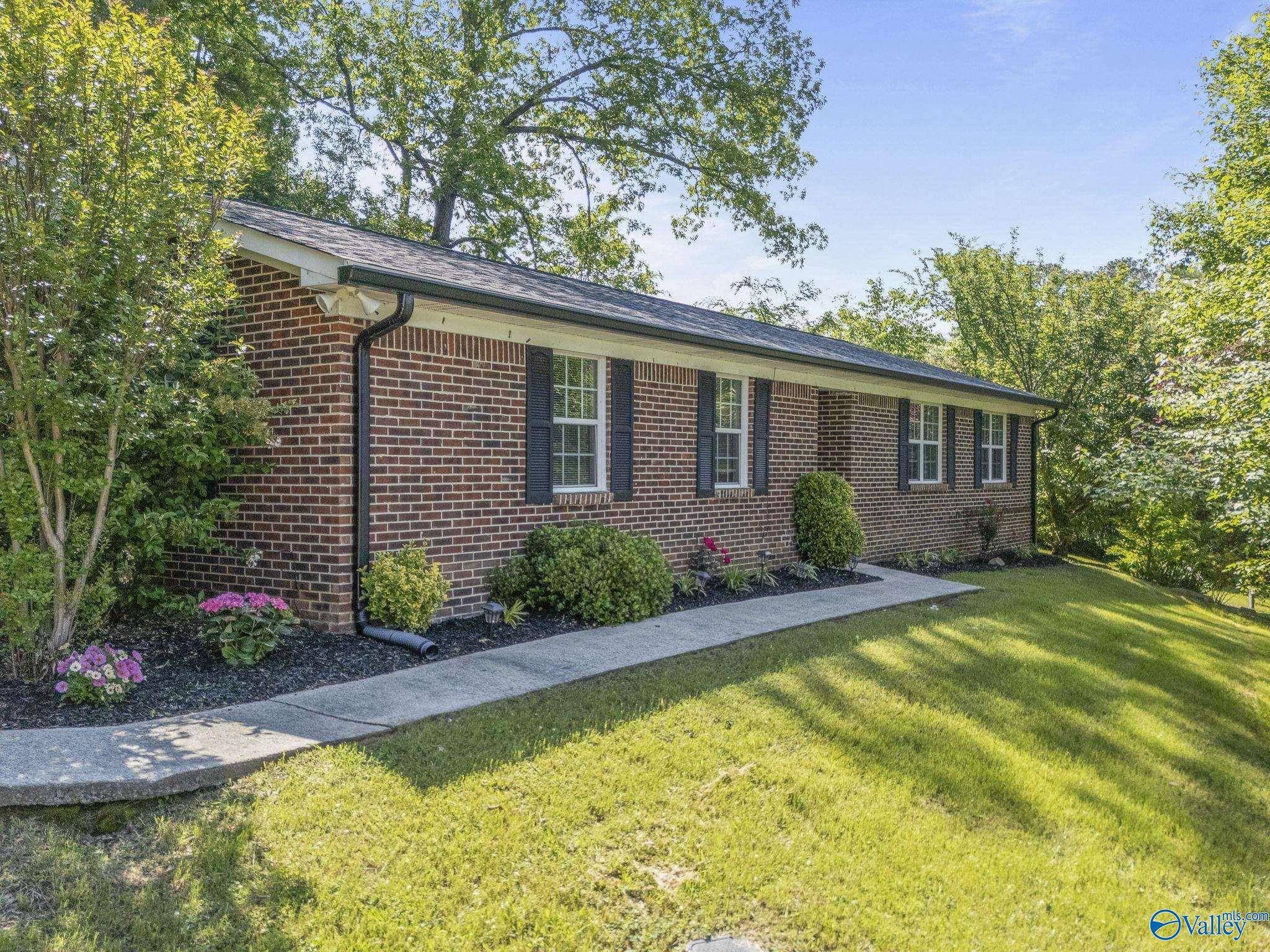 Guntersville, AL 35976,4233 Kimberly Drive