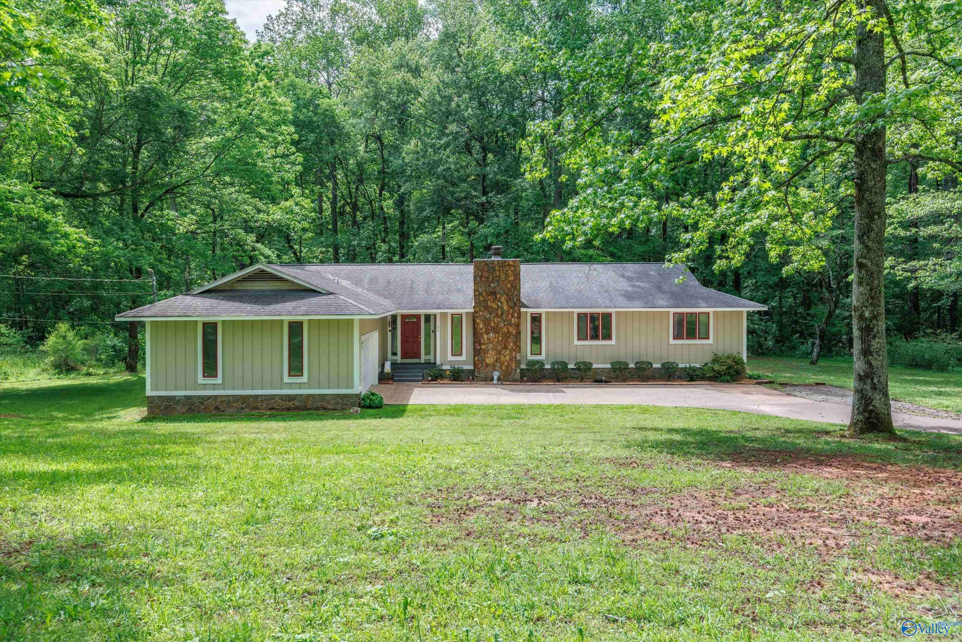 Harvest, AL 35749,186 Northwood Drive