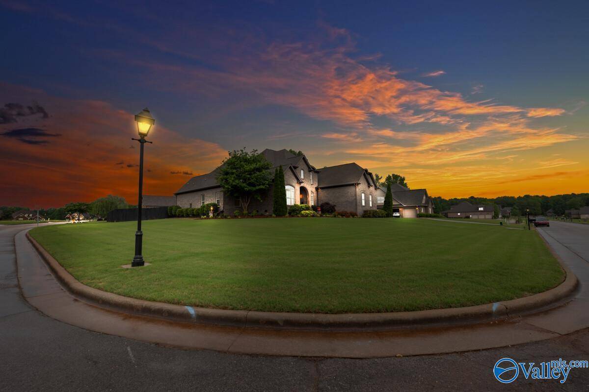 Athens, AL 35613,16335 Travertine Drive
