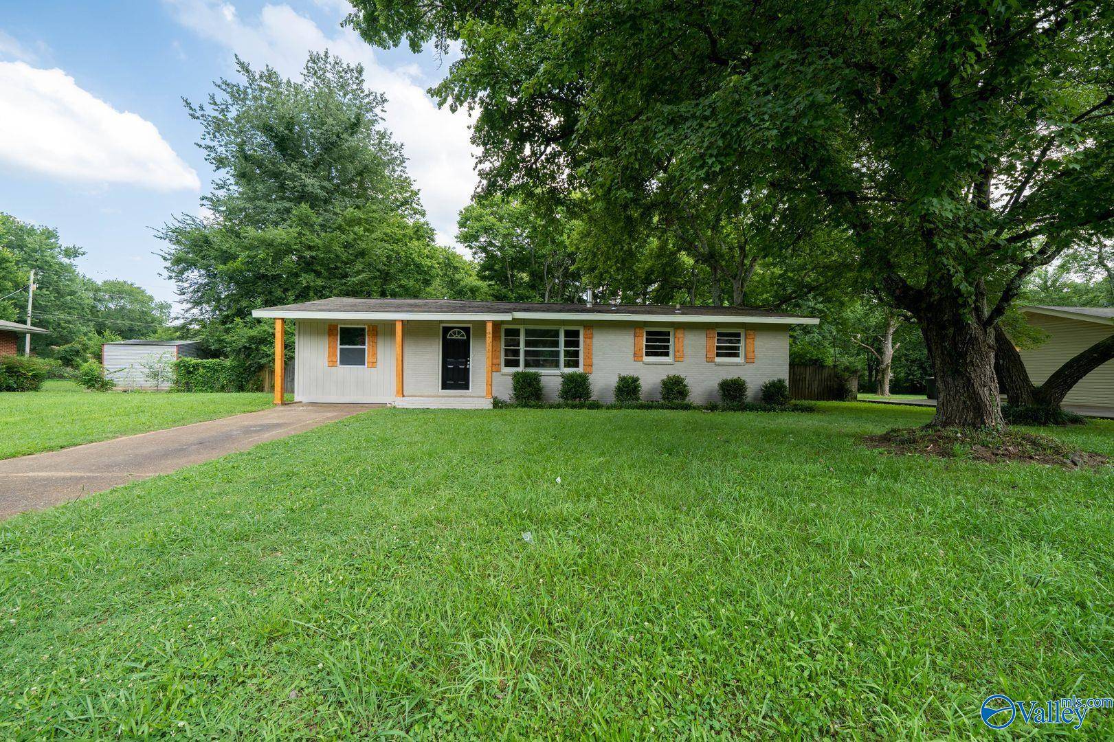 Huntsville, AL 35810,3711 Broadmor Road NW