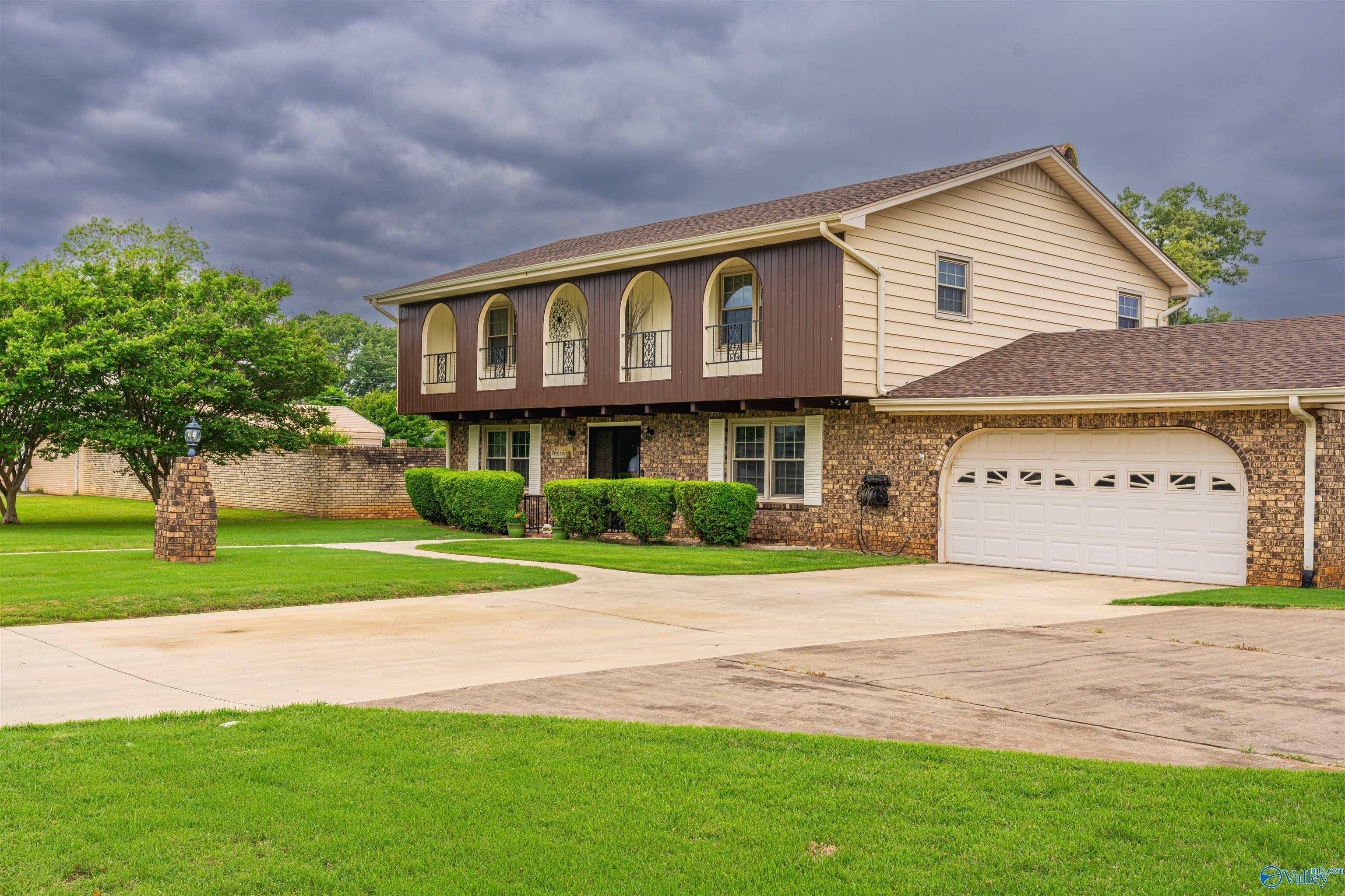 Muscle Shoals, AL 35661,2005 Jackson Avenue